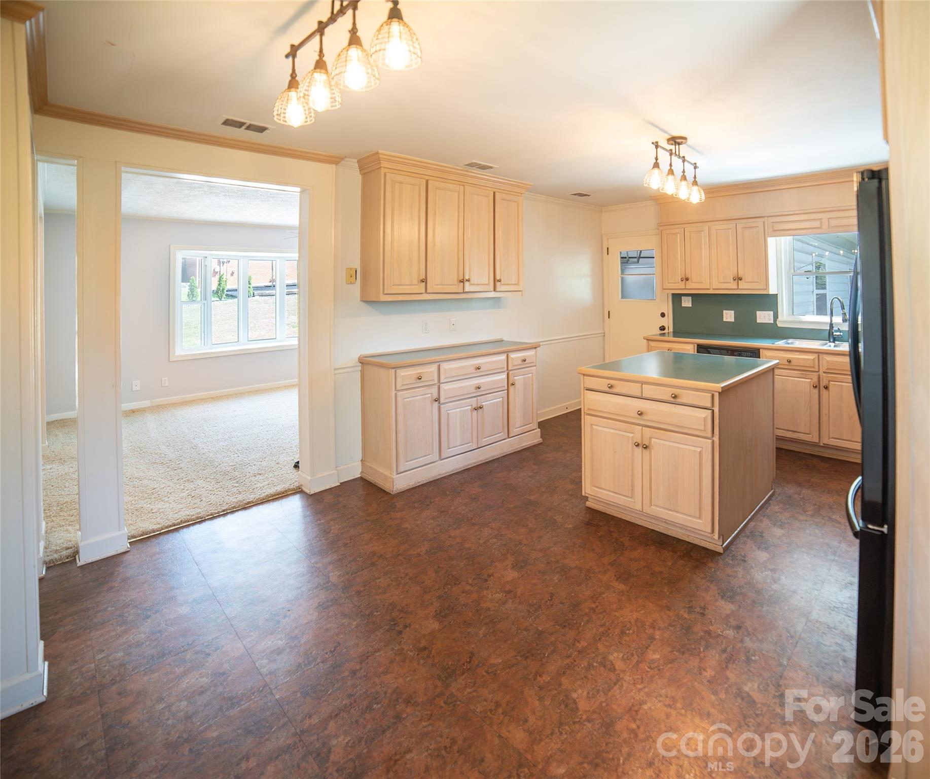 414 Patton Street Property Photo 9