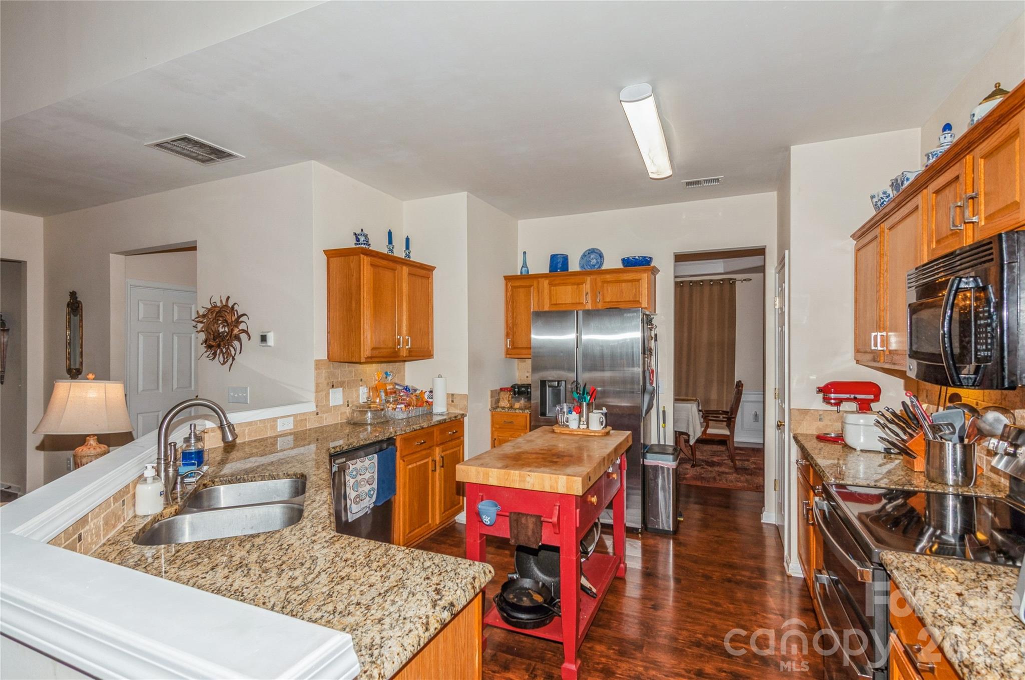 18302 Victoria Bay Drive Property Photo 8