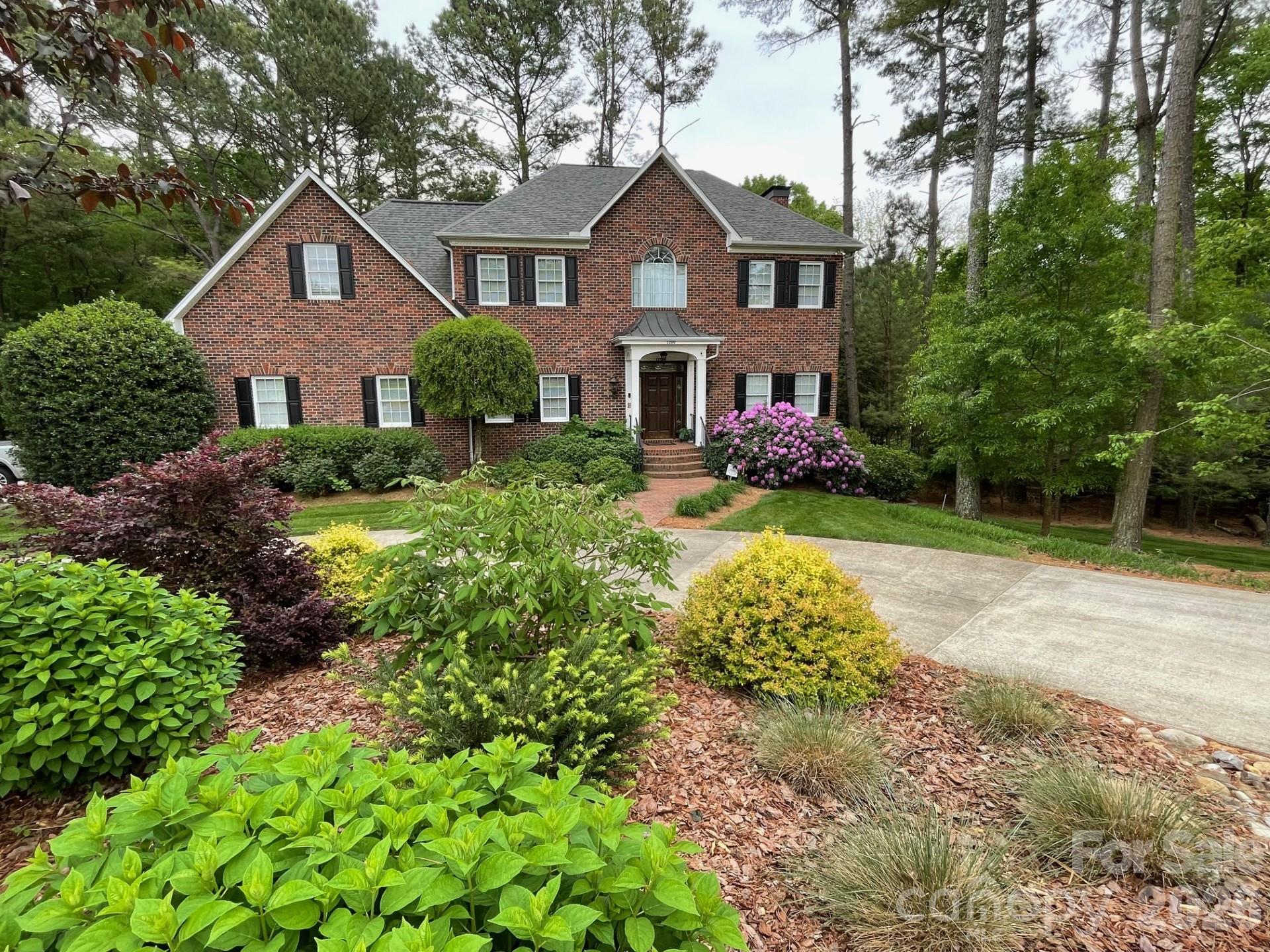 1200 Heritage Drive Property Photo 2