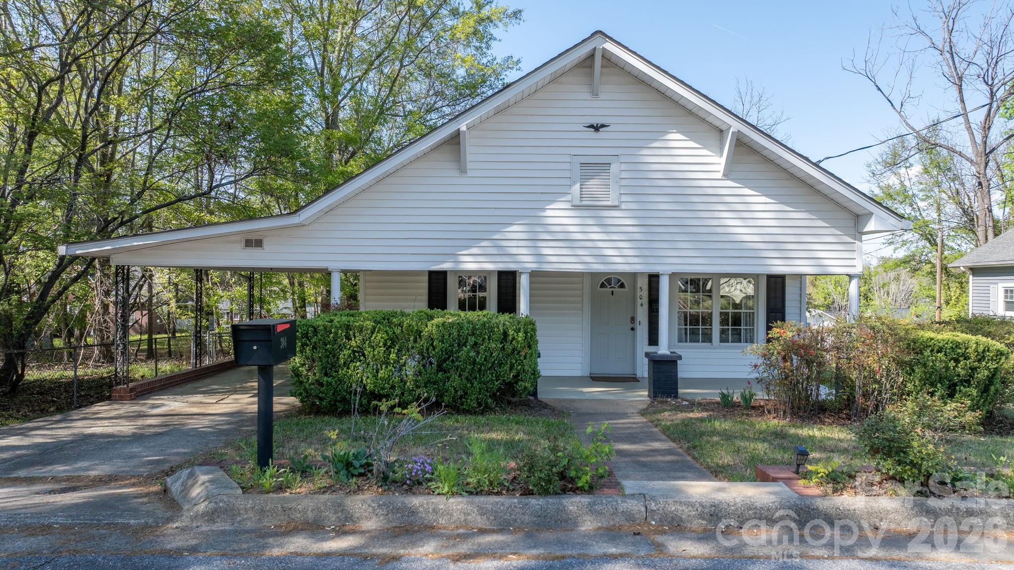 304 Garrou Avenue Property Photo 1
