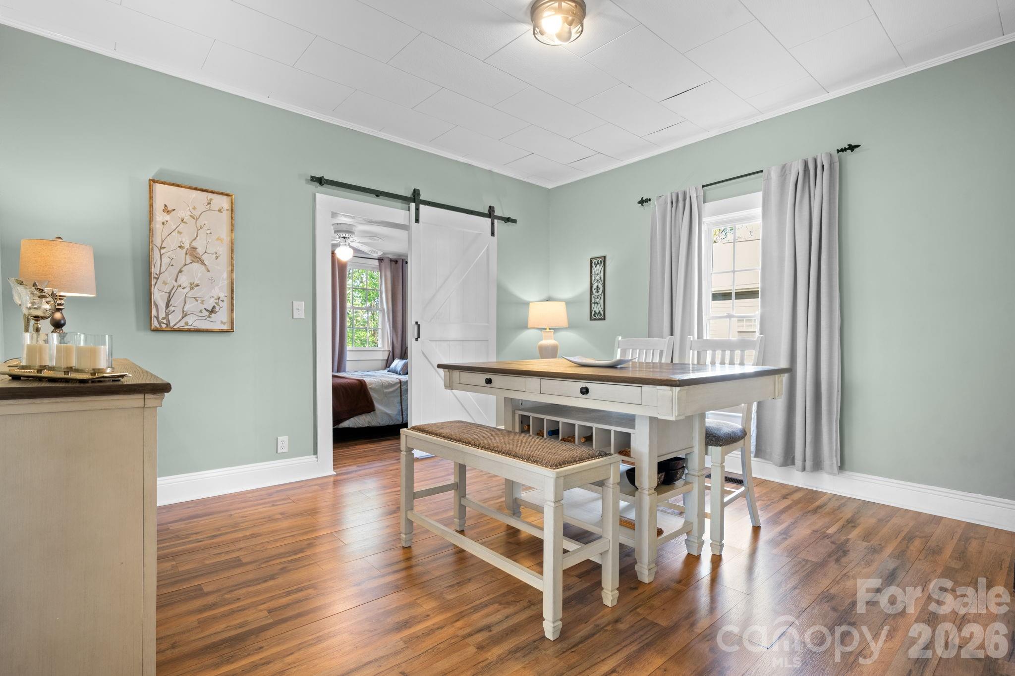 304 Garrou Avenue Property Photo 8