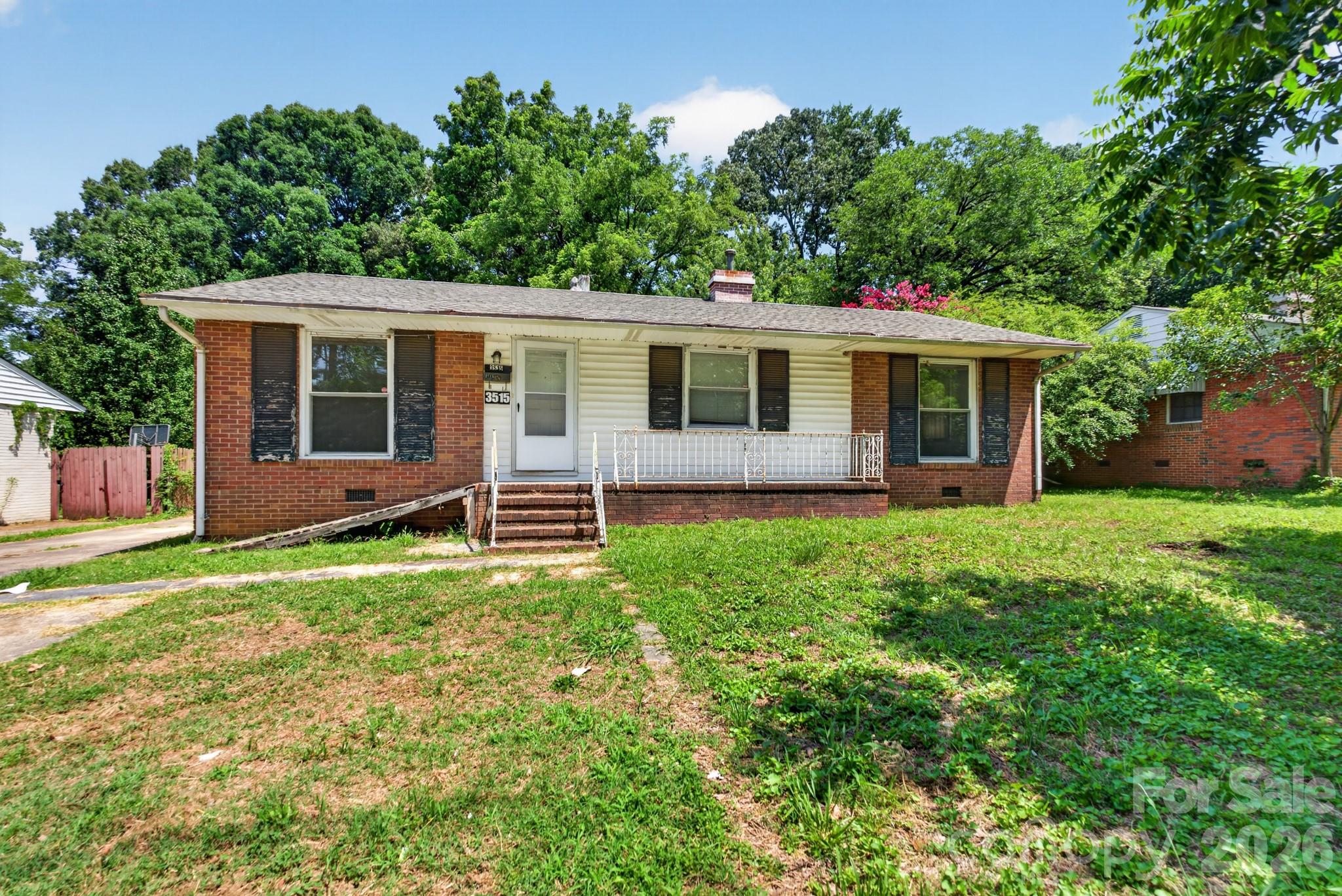 3515 Shamrock Drive Property Photo 1