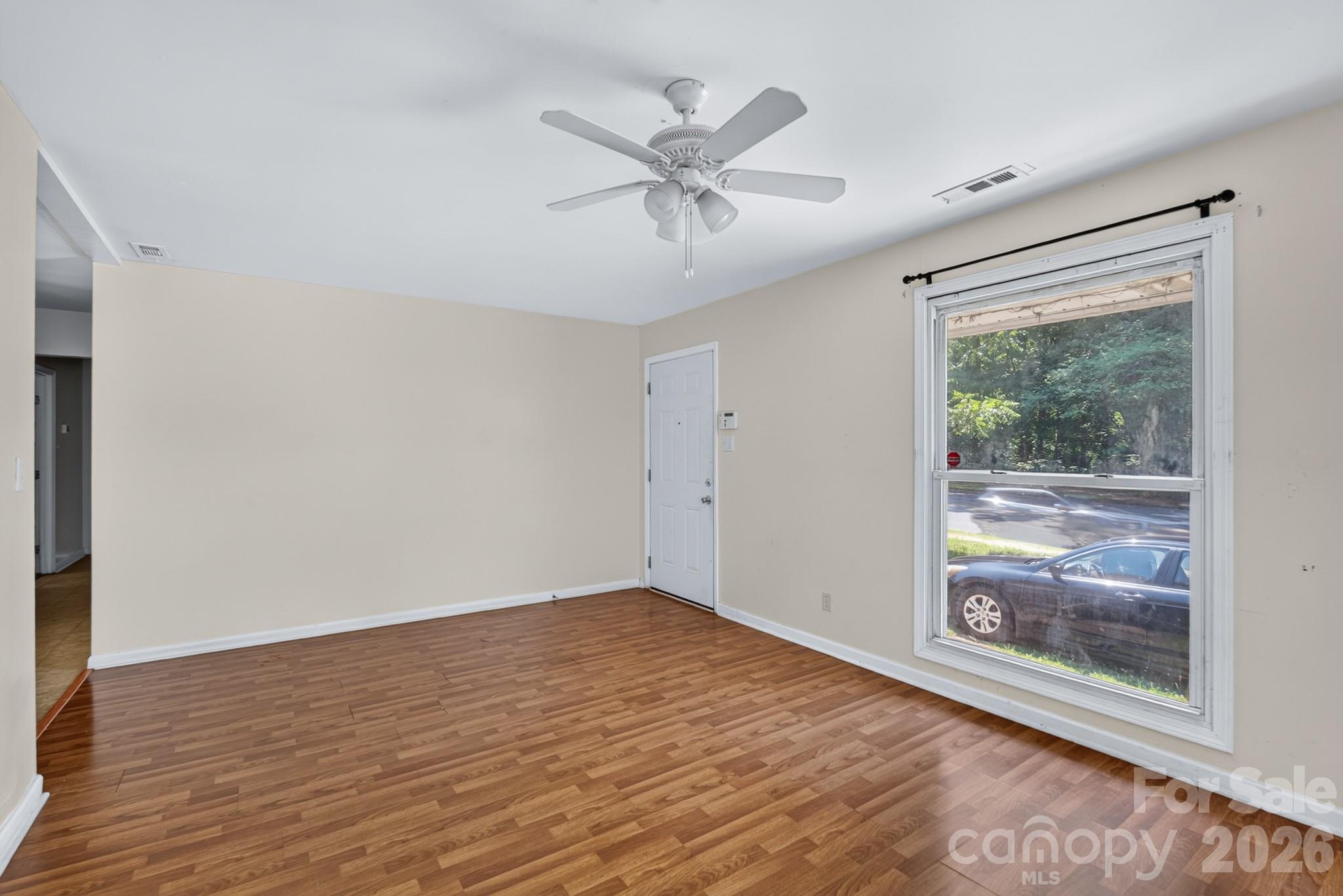3515 Shamrock Drive Property Photo 5