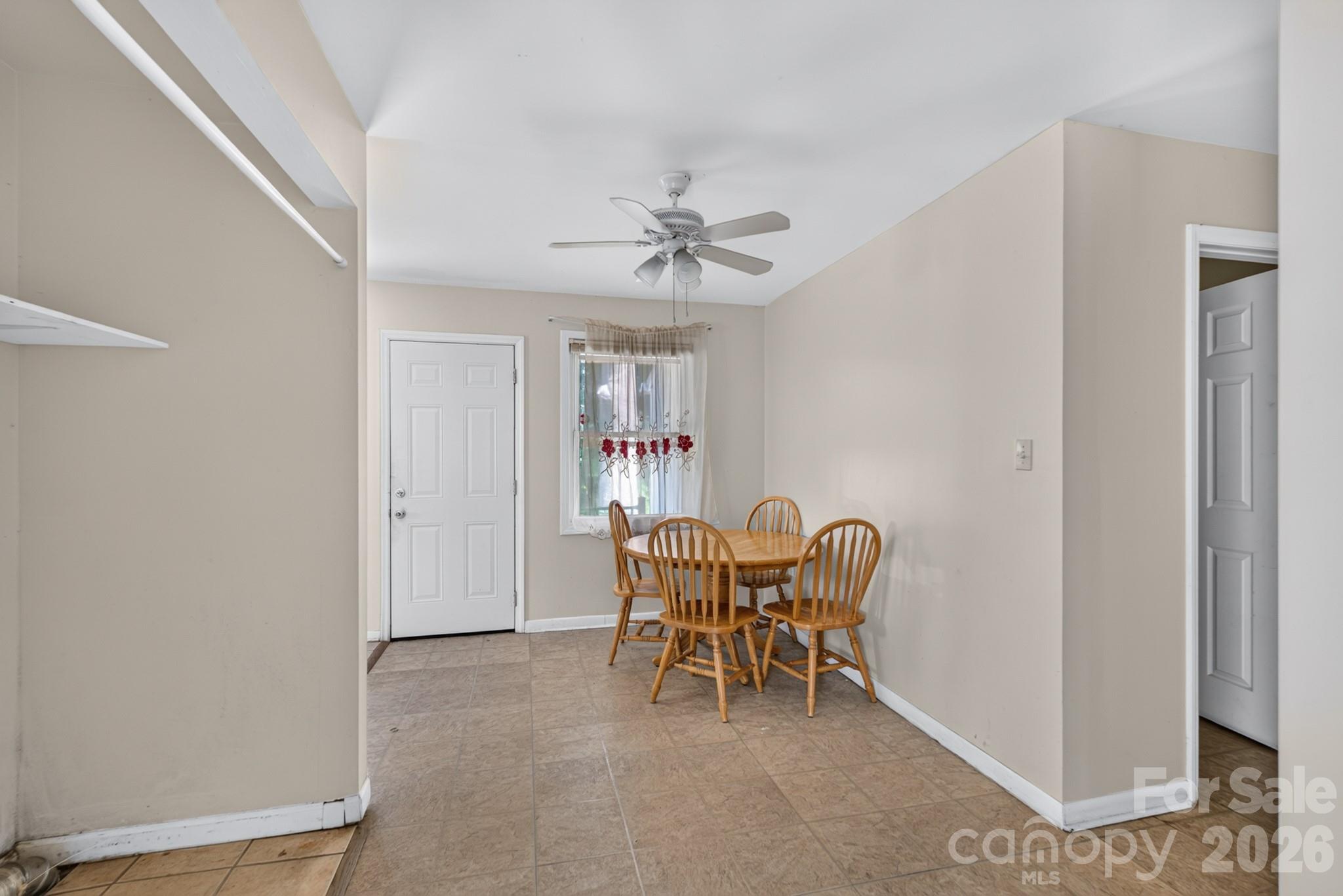 3515 Shamrock Drive Property Photo 8