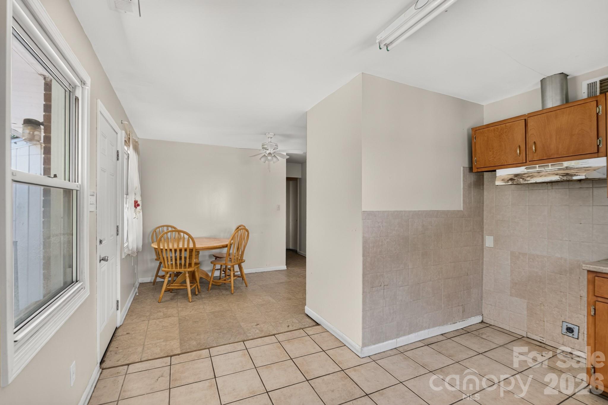 3515 Shamrock Drive Property Photo 10