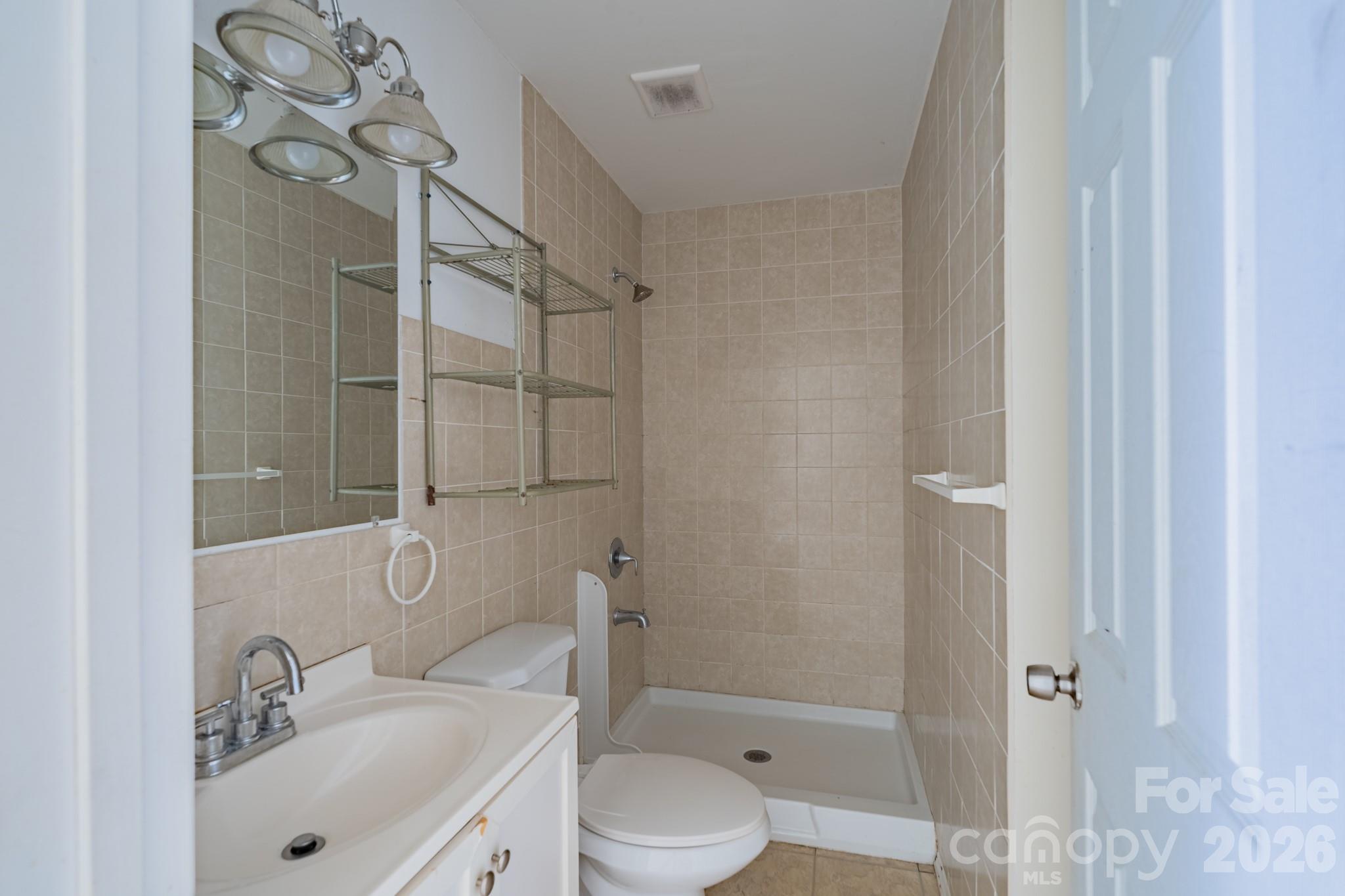 3515 Shamrock Drive Property Photo 12