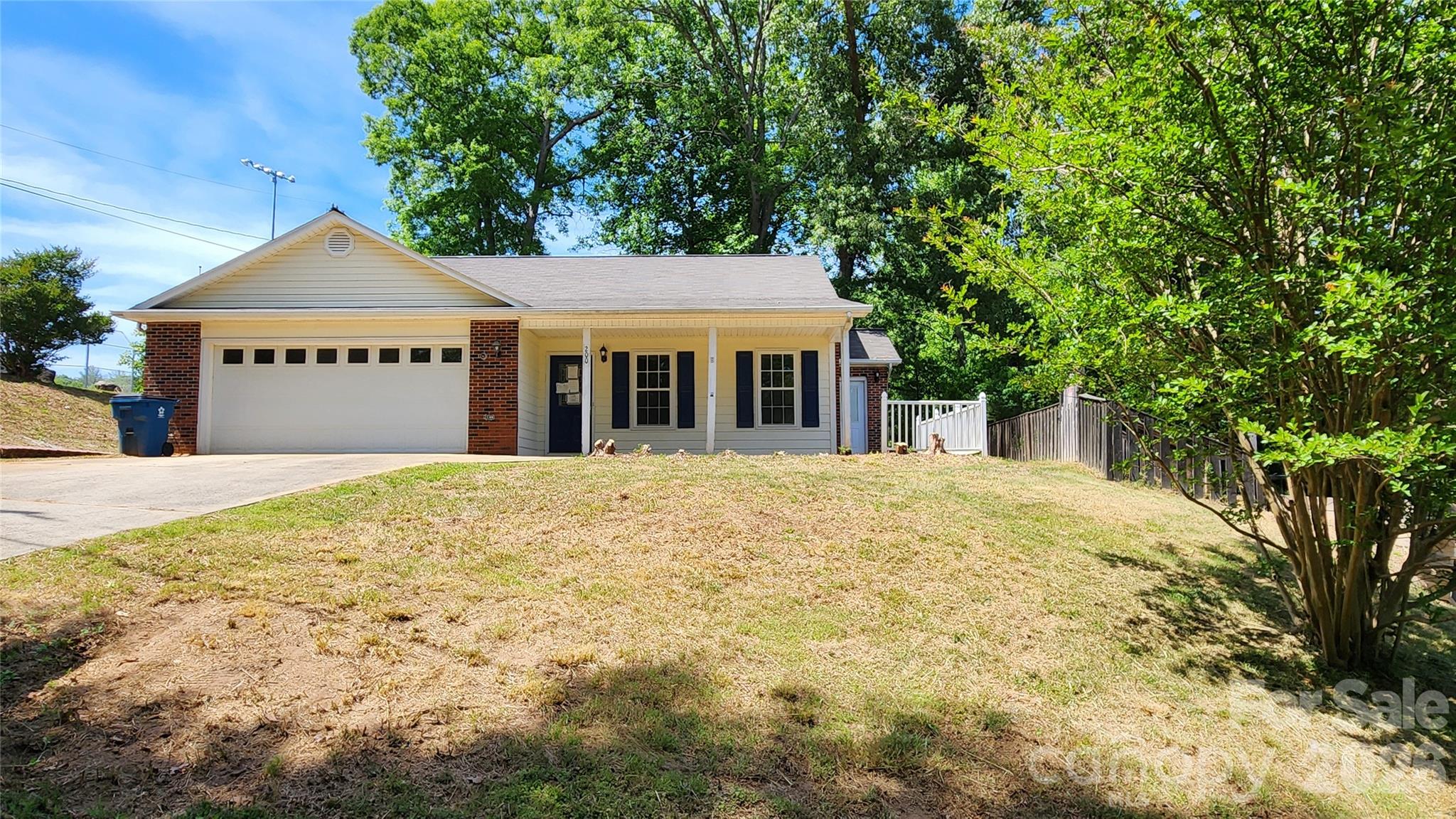 200 Park Place Property Photo 1