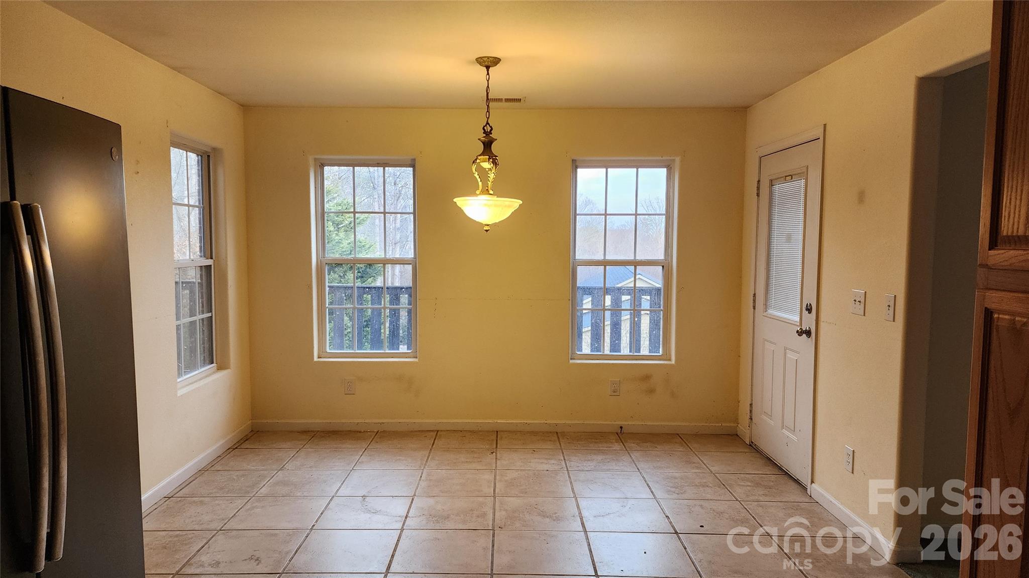 200 Park Place Property Photo 8