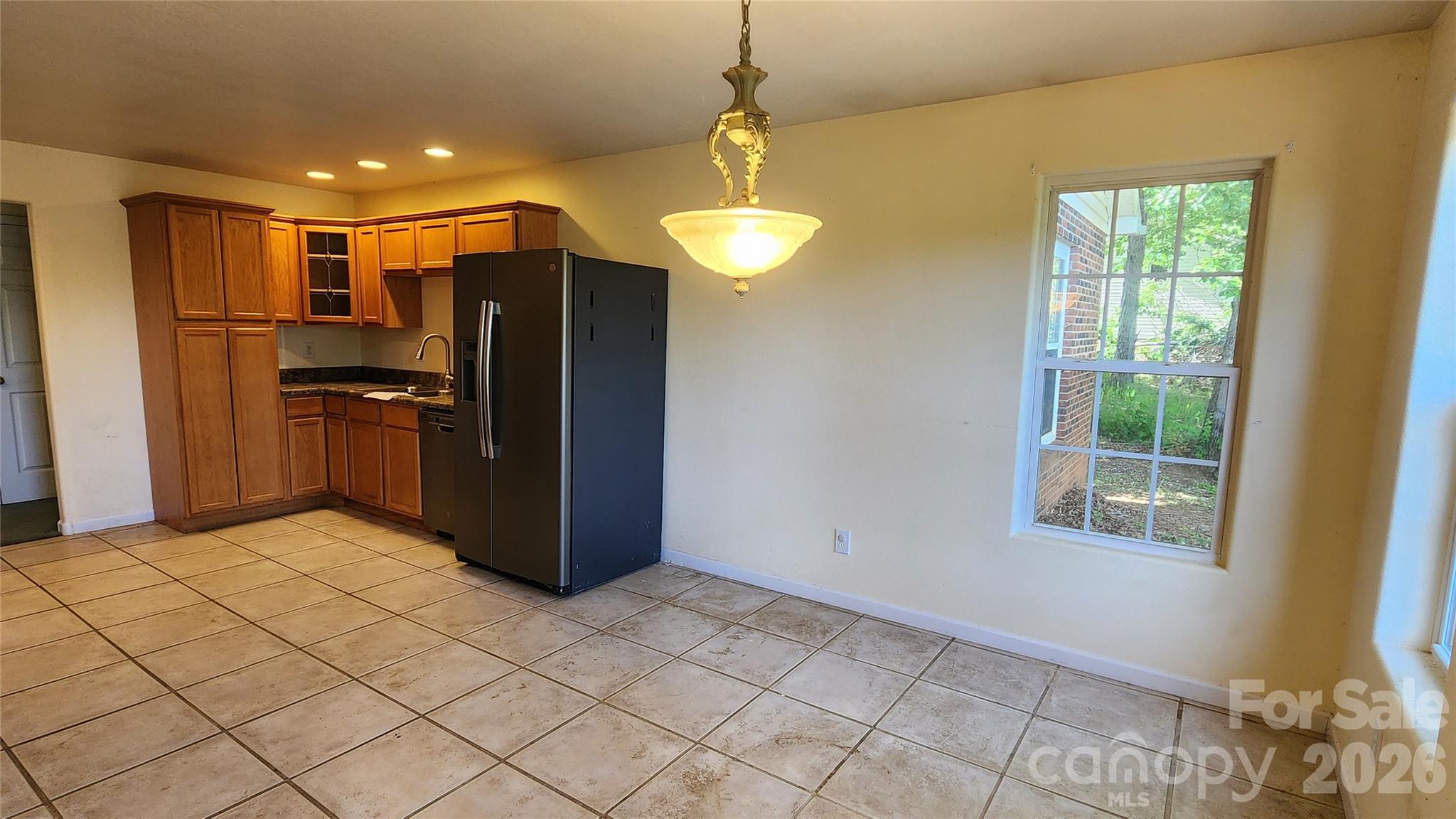 200 Park Place Property Photo 9