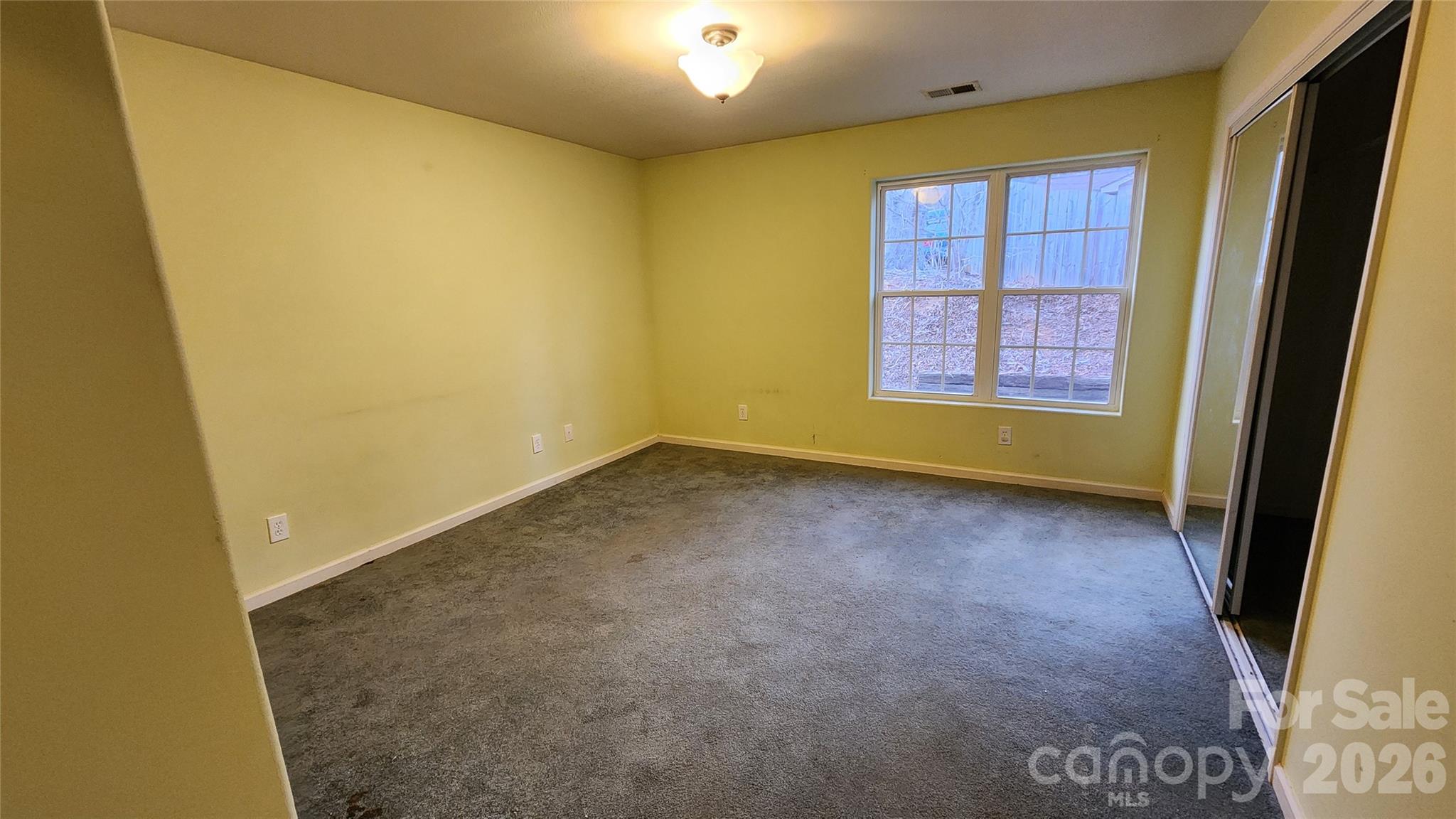 200 Park Place Property Photo 14
