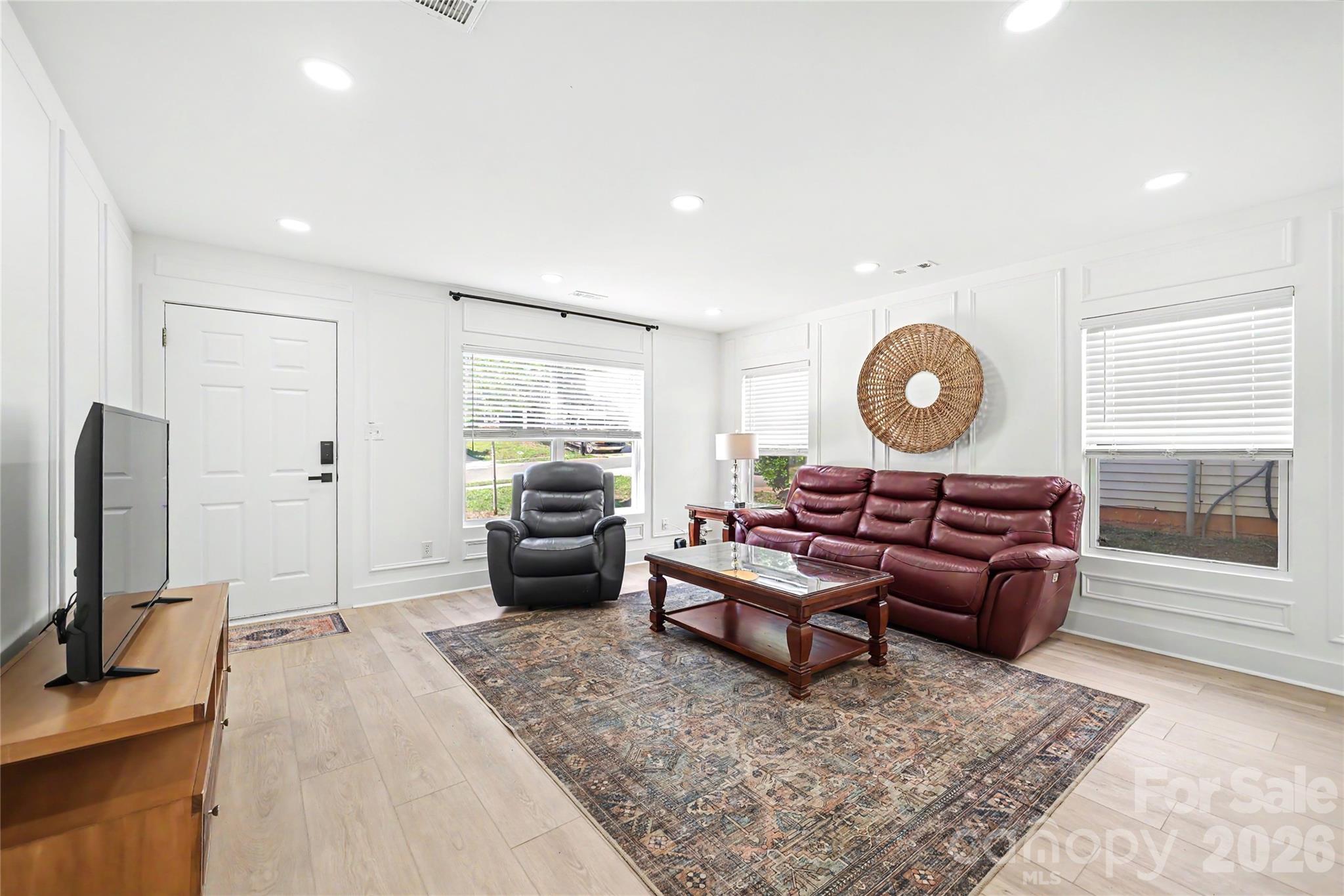 1213 Allegiance Drive Property Photo 5