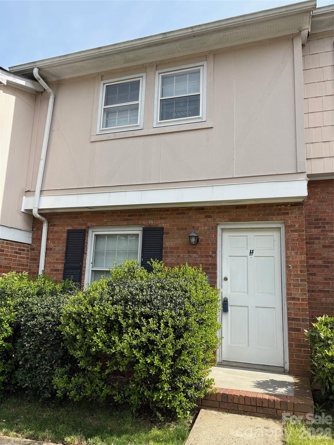 1786 Ebenezer Road H Property Photo 1
