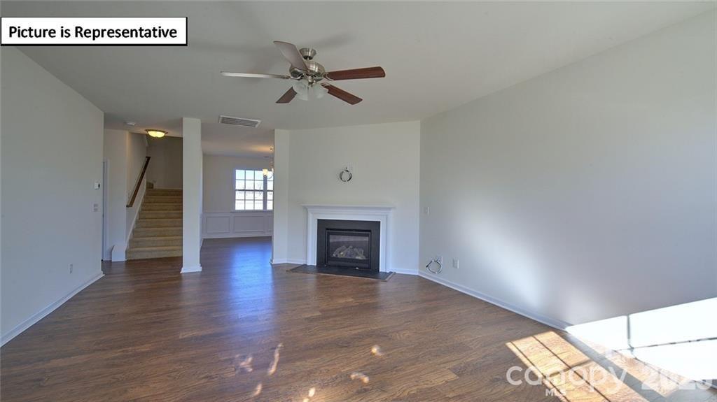 3133 Platinum Pointe Drive Property Photo 6