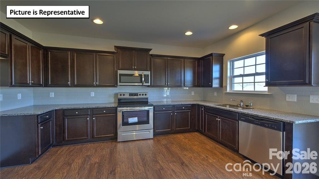 3133 Platinum Pointe Drive Property Photo 15