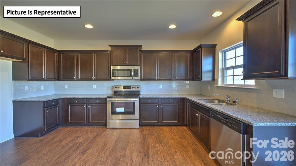 3133 Platinum Pointe Drive Property Photo 16