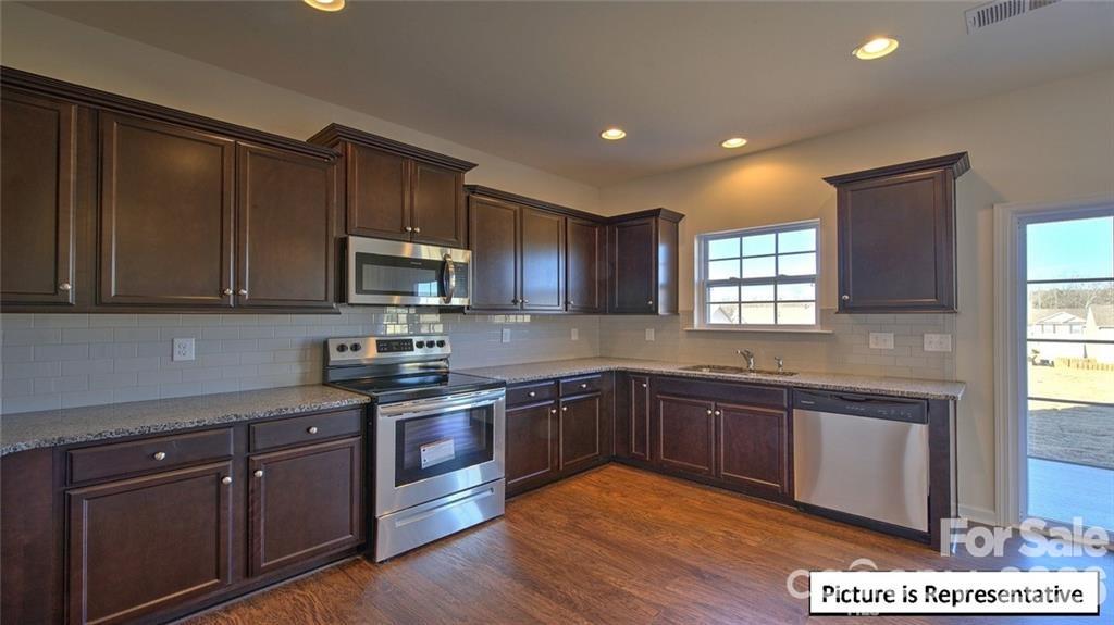 3133 Platinum Pointe Drive Property Photo 19