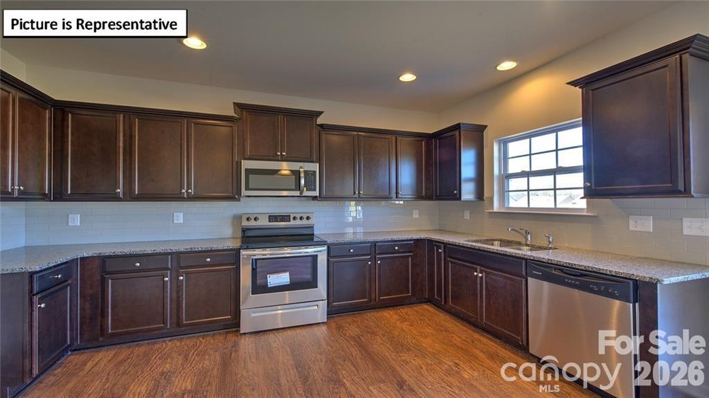3133 Platinum Pointe Drive Property Photo 20