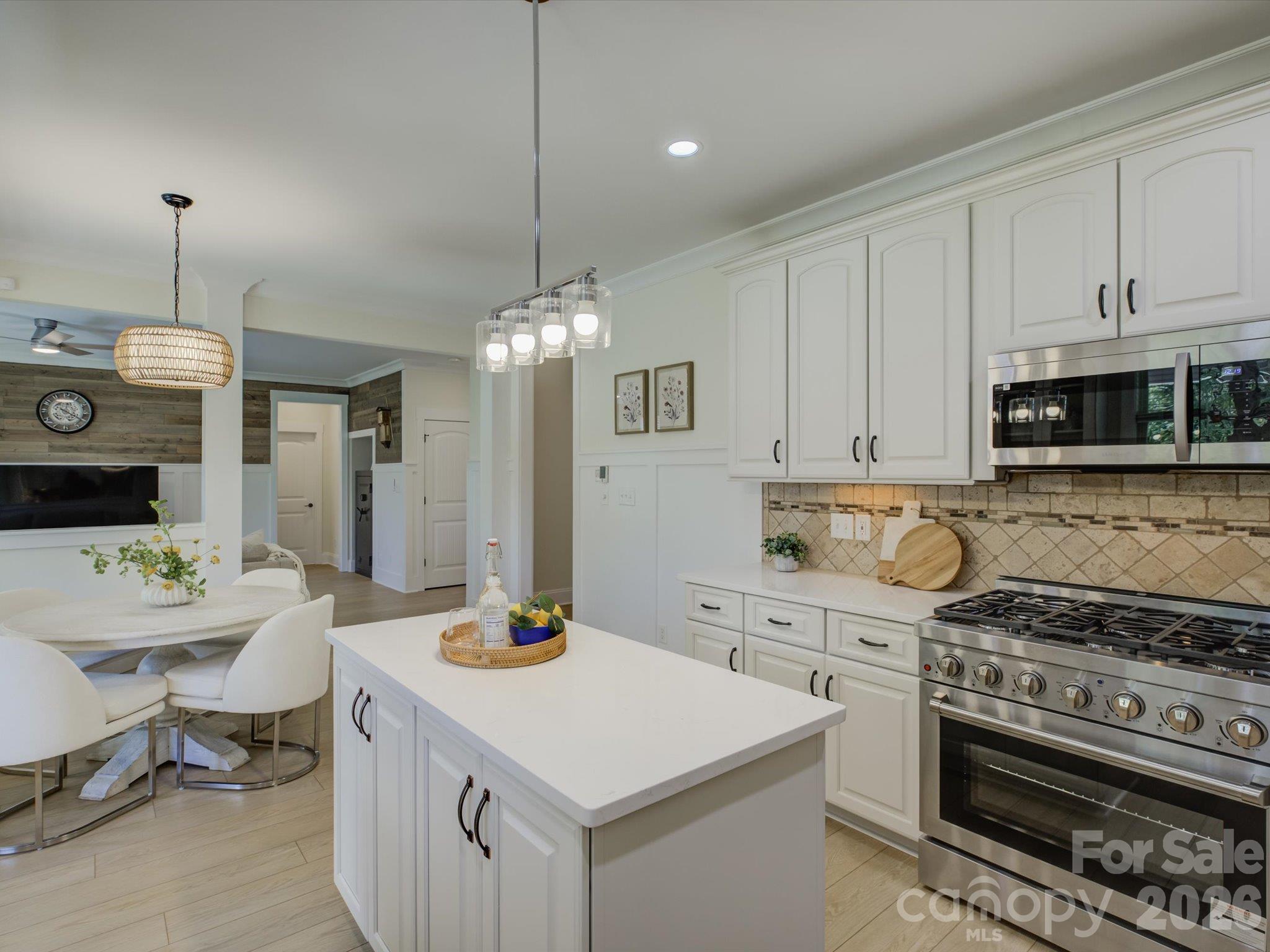 188 Carolina Crossing Drive Property Photo 17