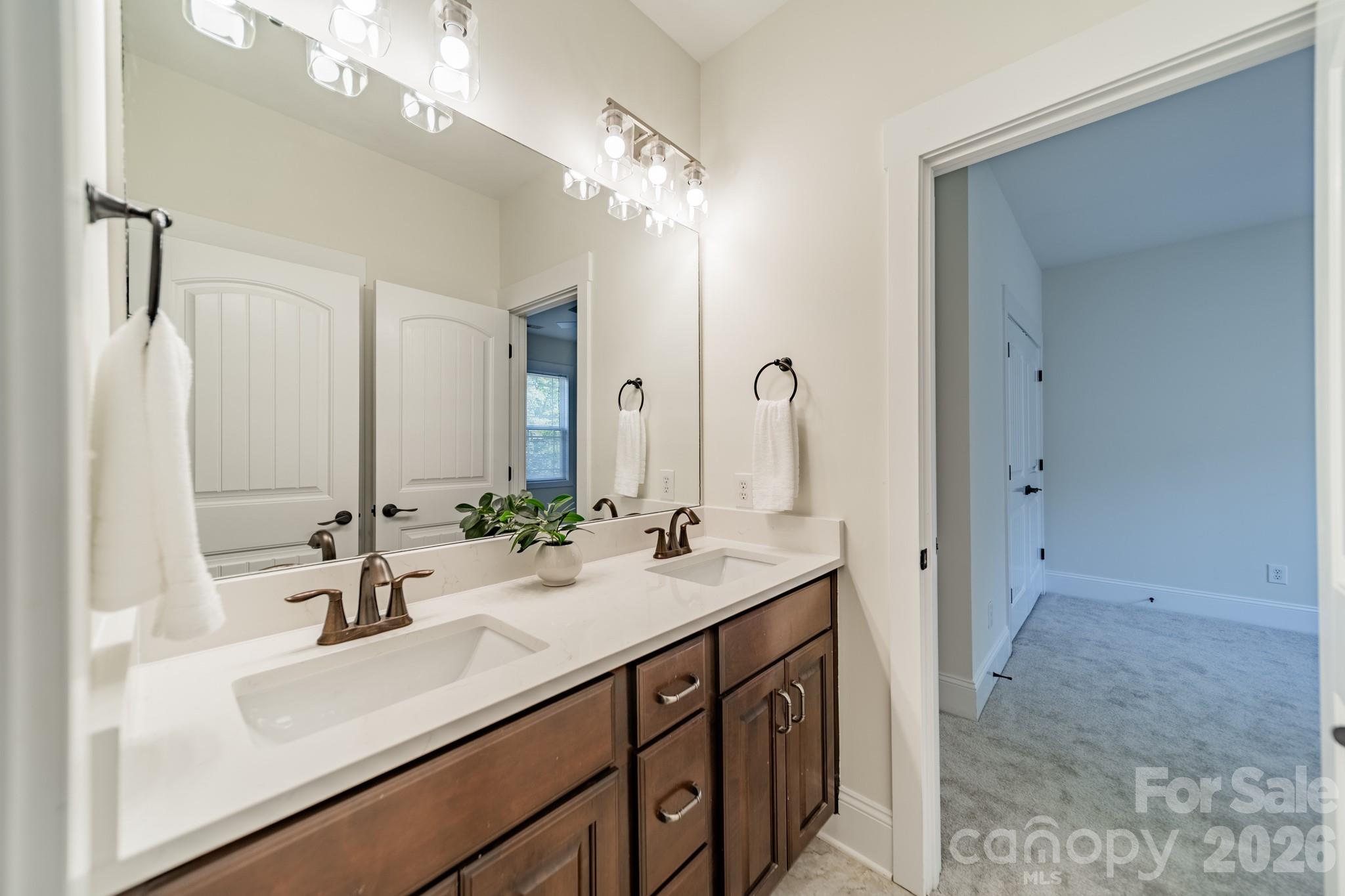188 Carolina Crossing Drive Property Photo 32