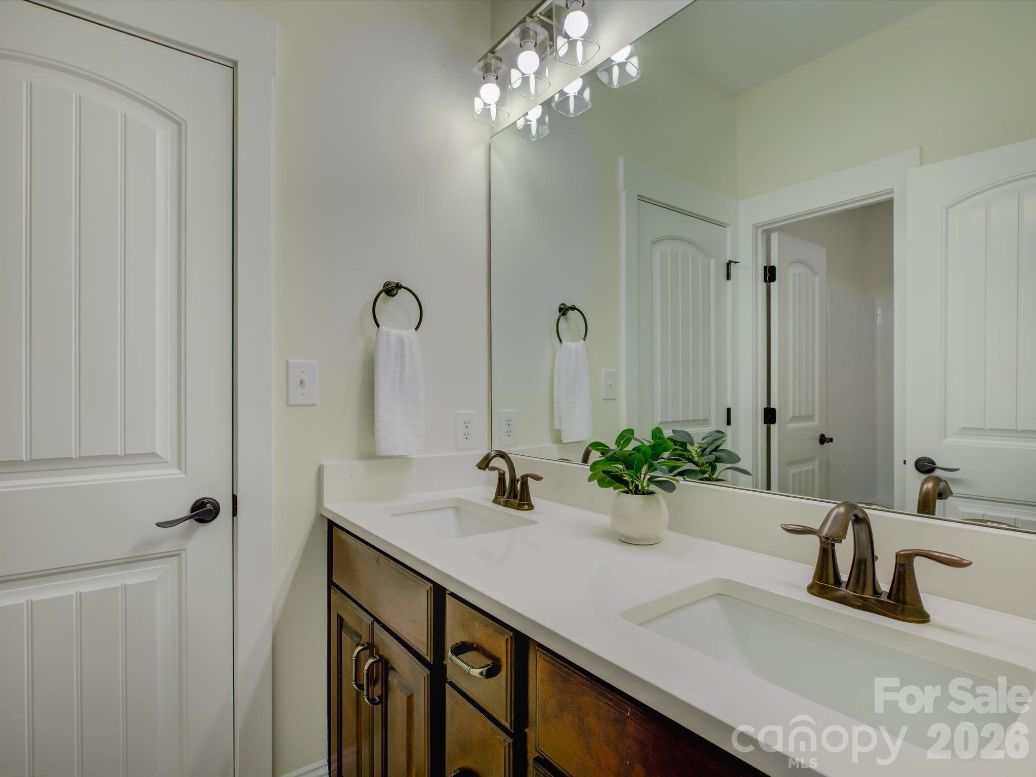 188 Carolina Crossing Drive Property Photo 33