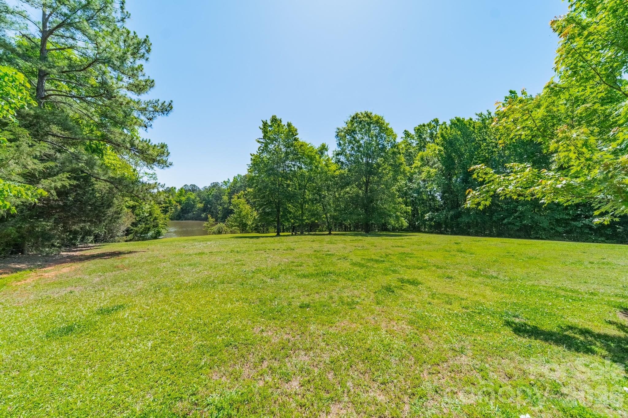 188 Carolina Crossing Drive Property Photo 41