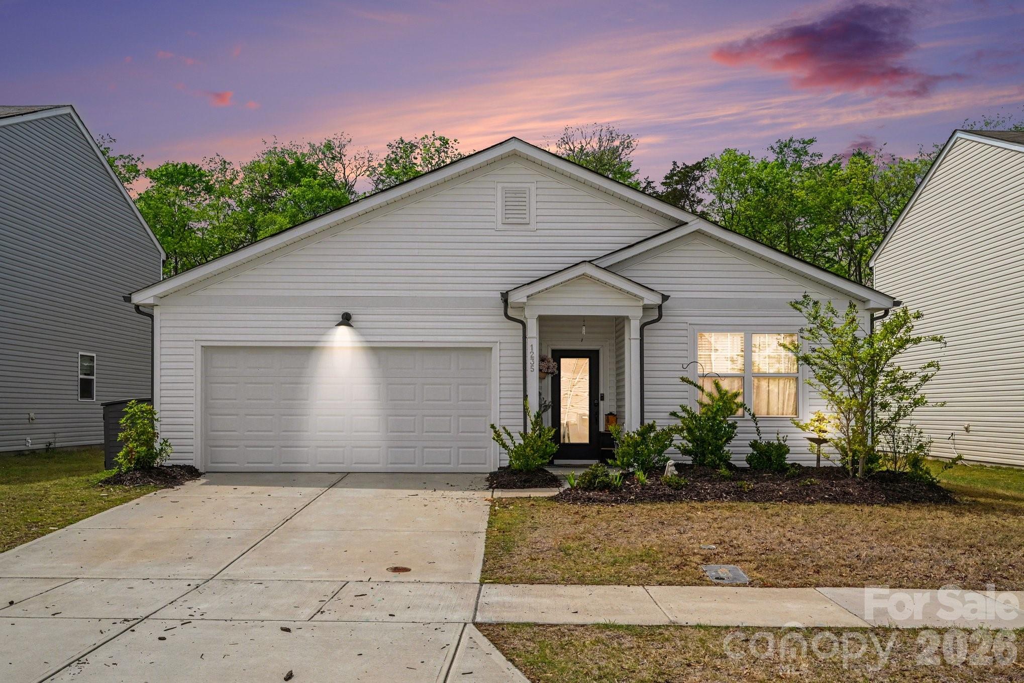 1235 Nesters Store Place Property Photo 1