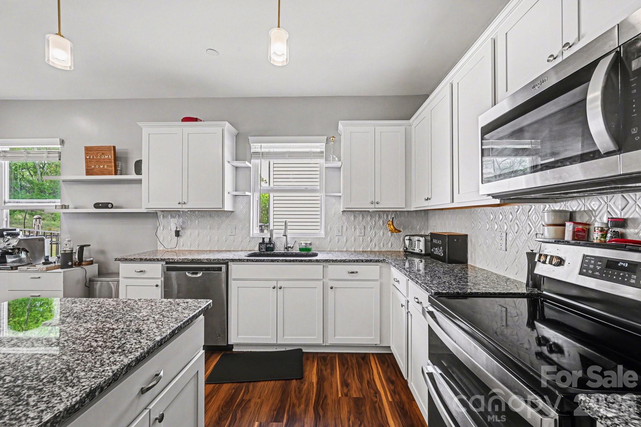 1235 Nesters Store Place Property Photo 6