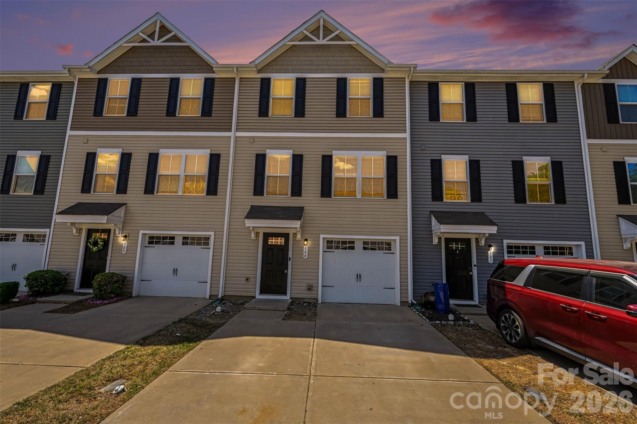 904 Taybyn Road Property Photo 2
