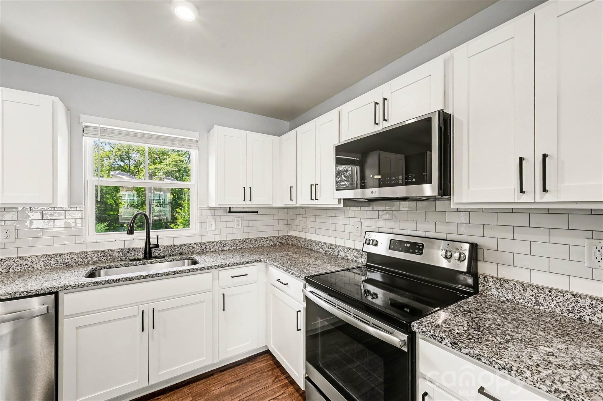 904 Taybyn Road Property Photo 13