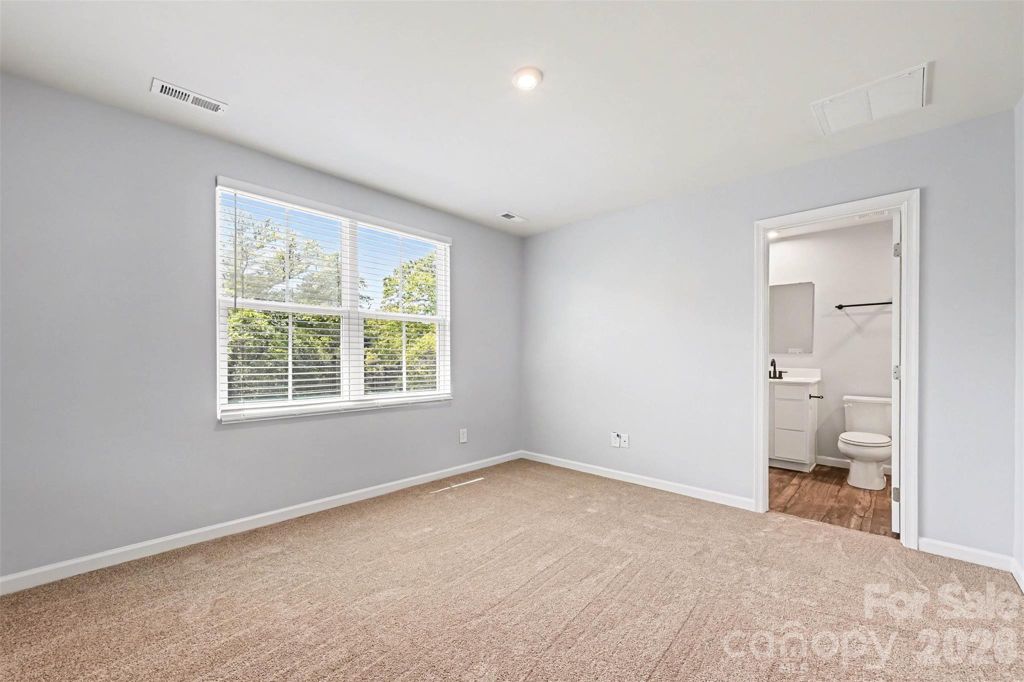 904 Taybyn Road Property Photo 16