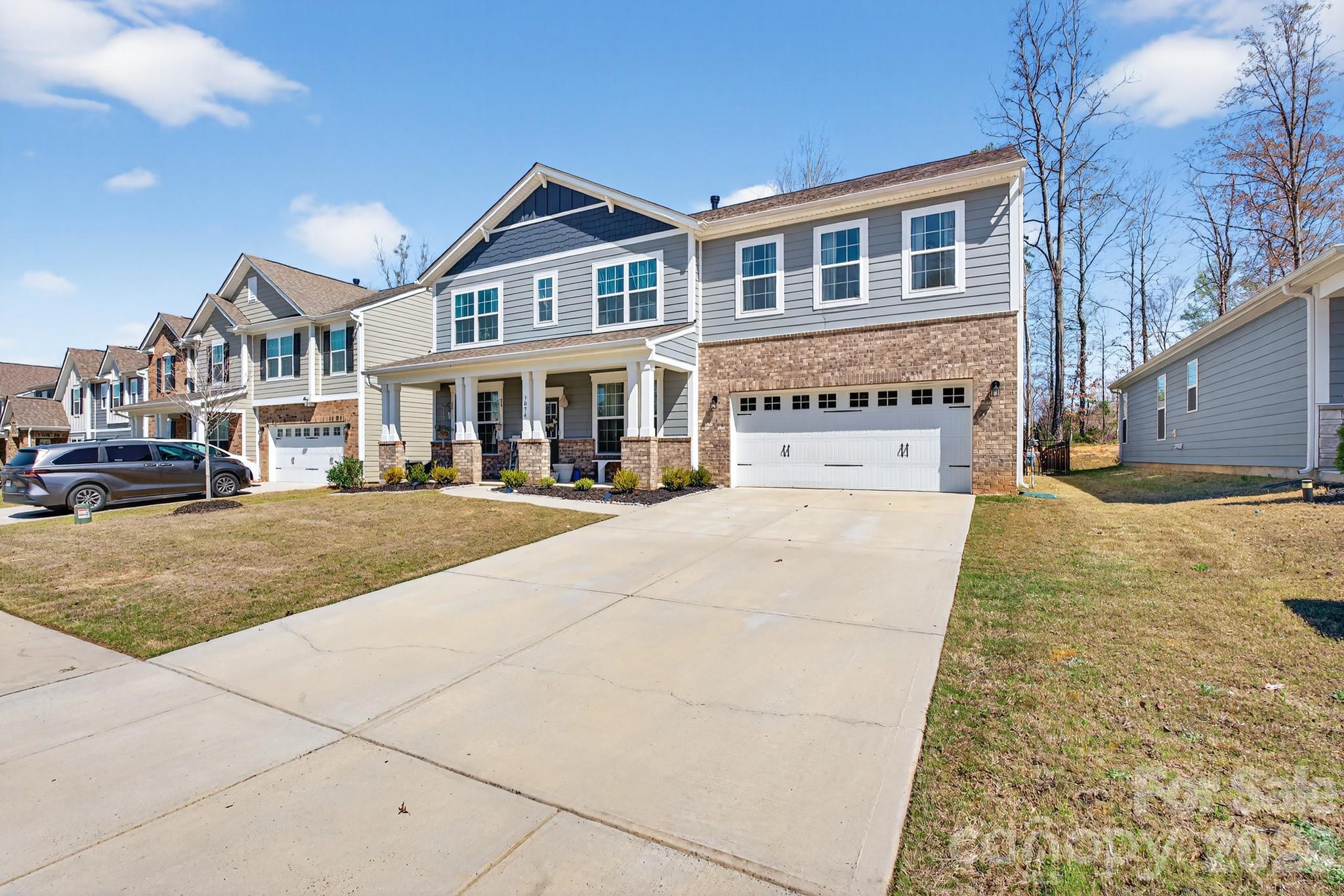 3074 Falling Stone Circle Property Photo 2