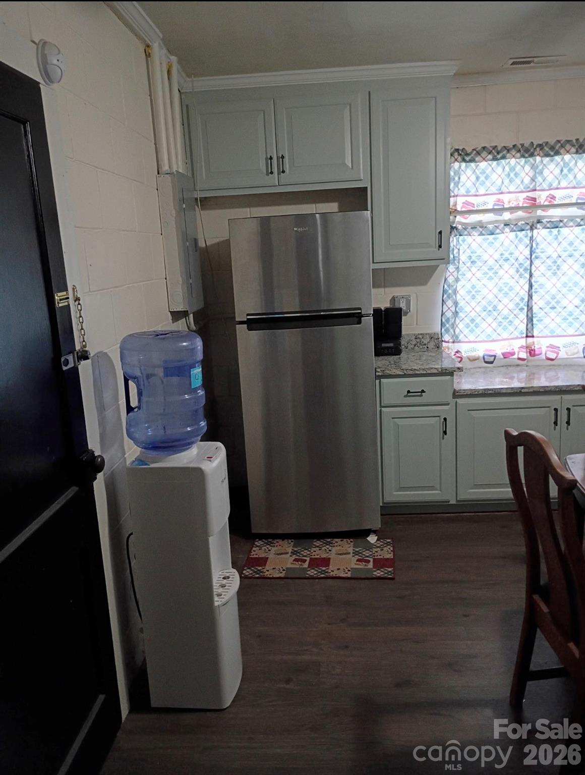 104 N Branch Street Property Photo 5