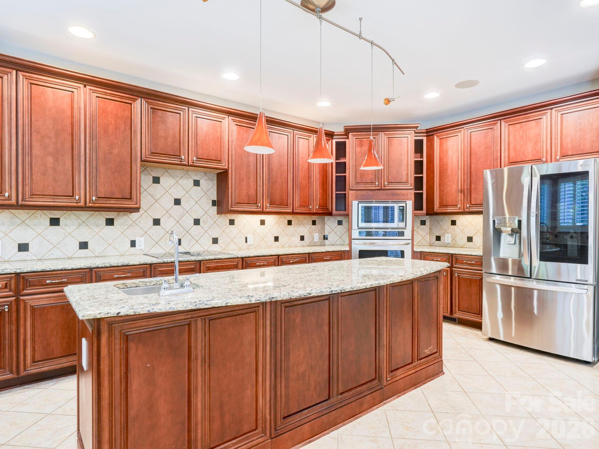 725 Wild Berry Court Property Photo 23