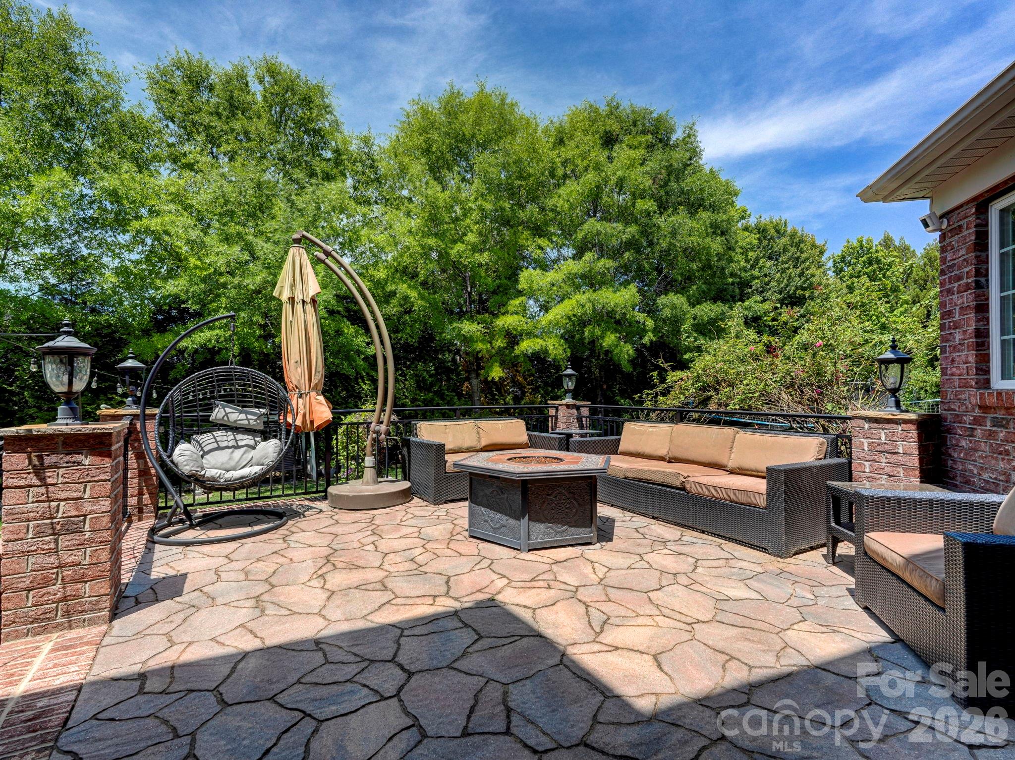 725 Wild Berry Court Property Photo 45
