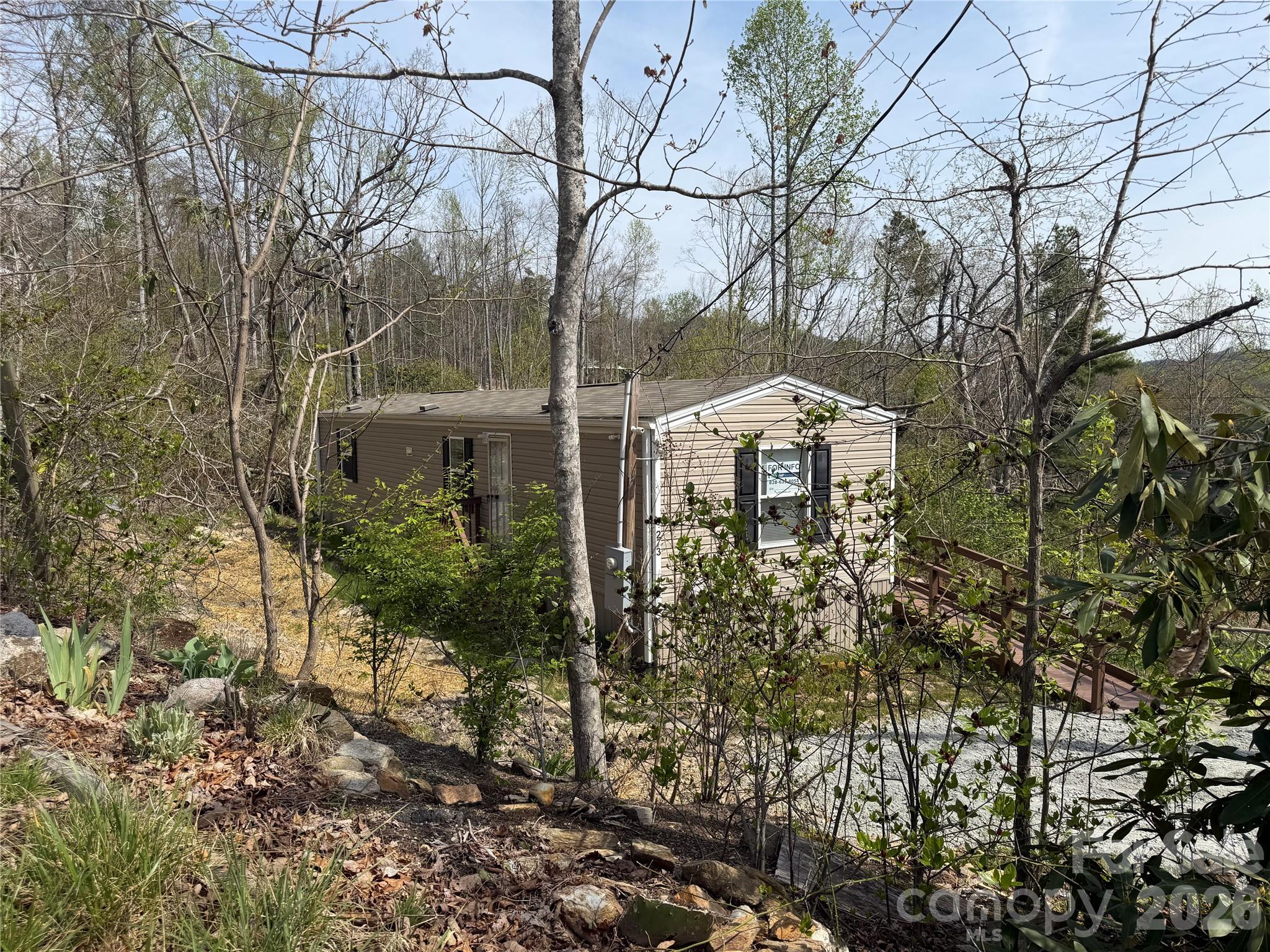 273 Mcmillan Drive Property Photo 1