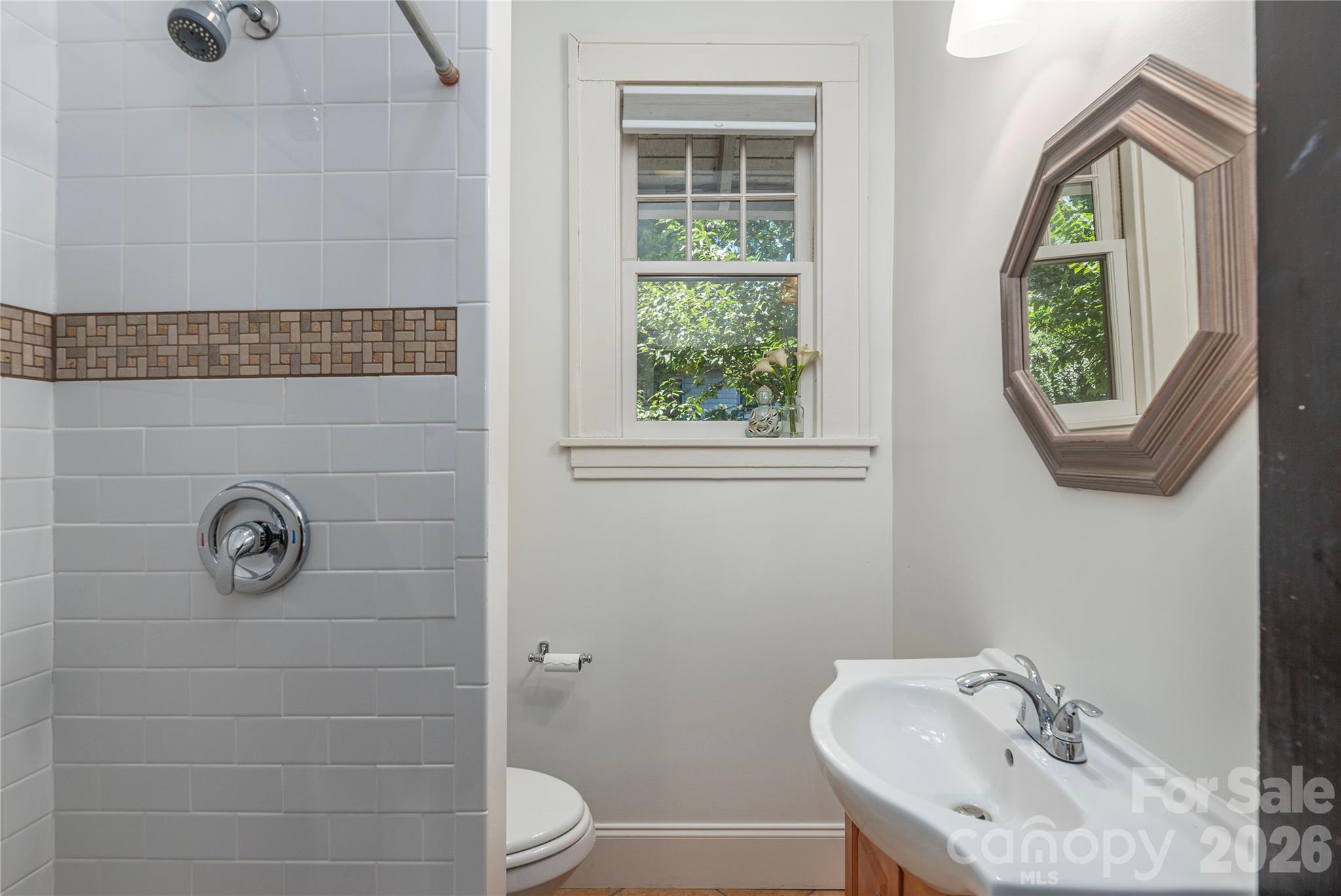 302 Hillside Street Property Photo 22