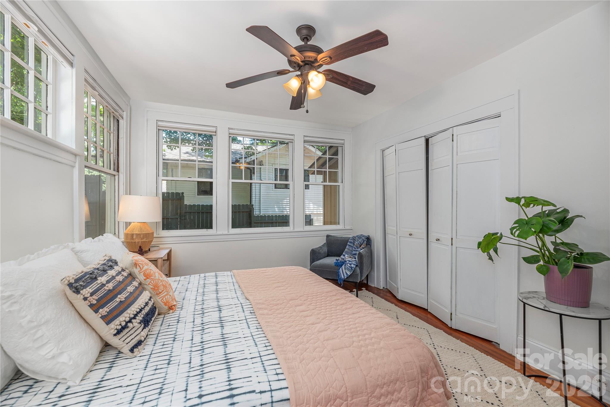 302 Hillside Street Property Photo 26