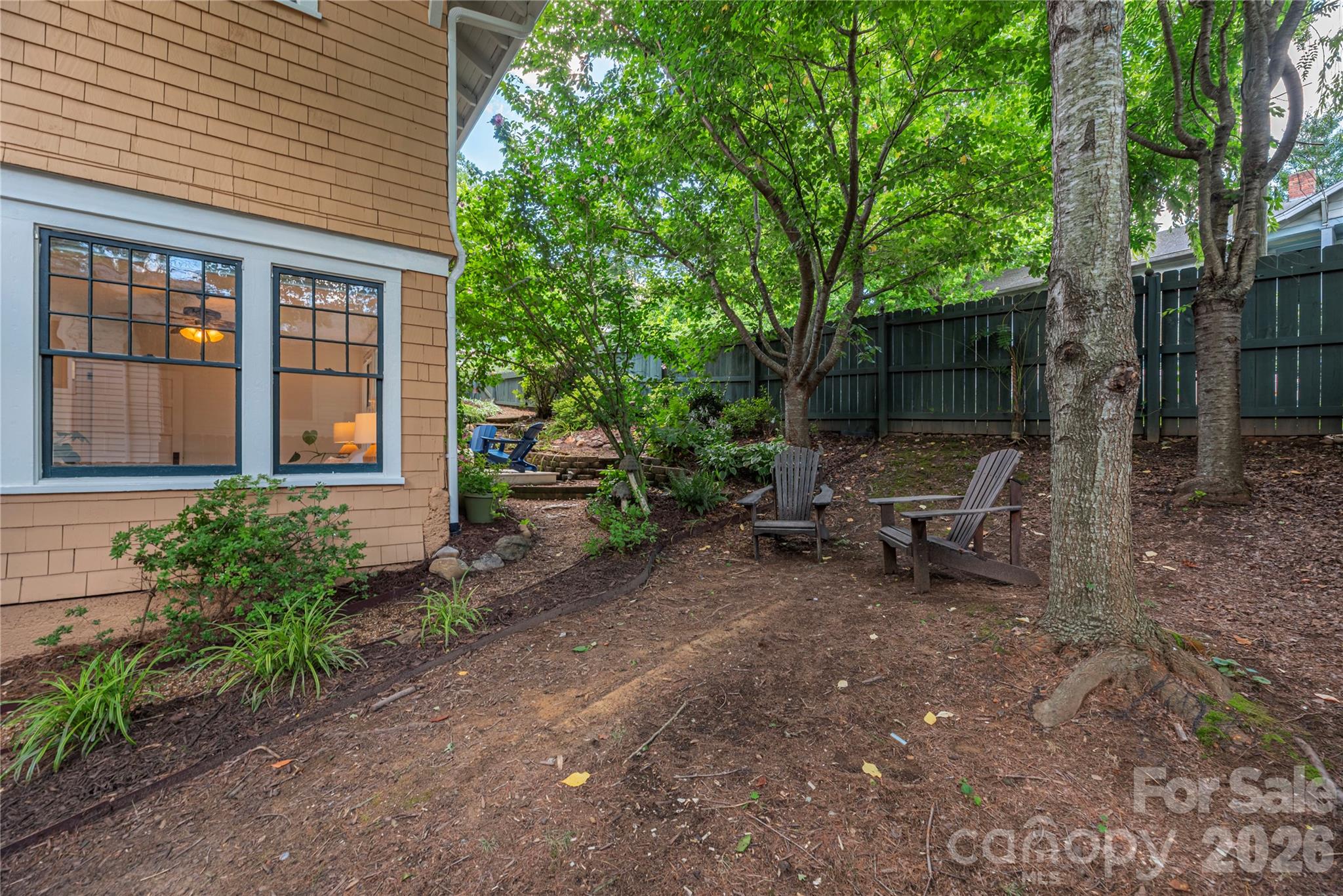 302 Hillside Street Property Photo 32