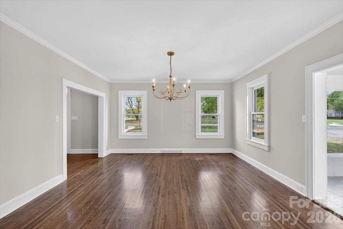 504 S Franklin Street Property Photo 8