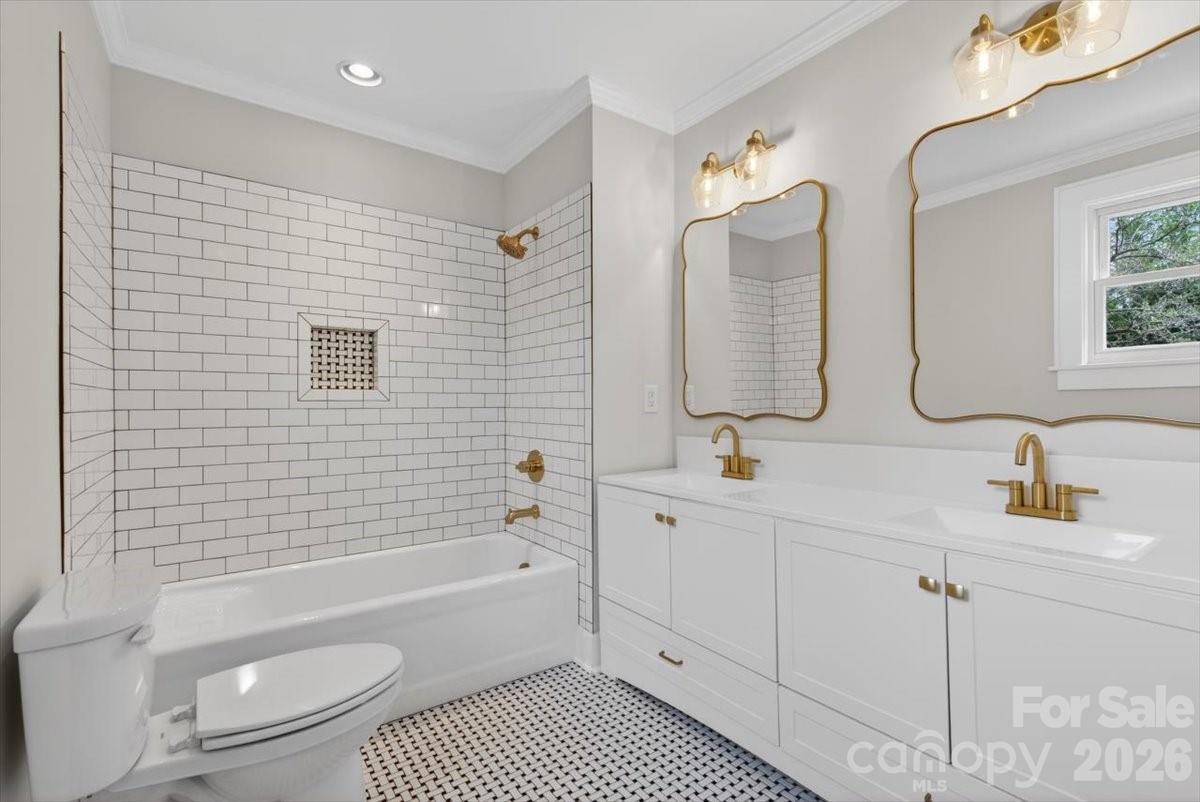 504 S Franklin Street Property Photo 14