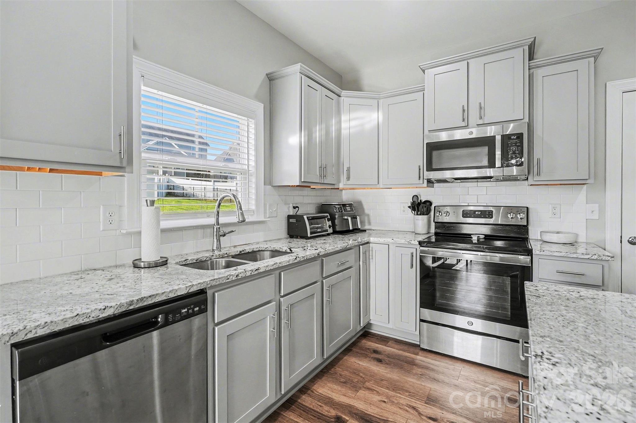 201 Garden View Lane Property Photo 7