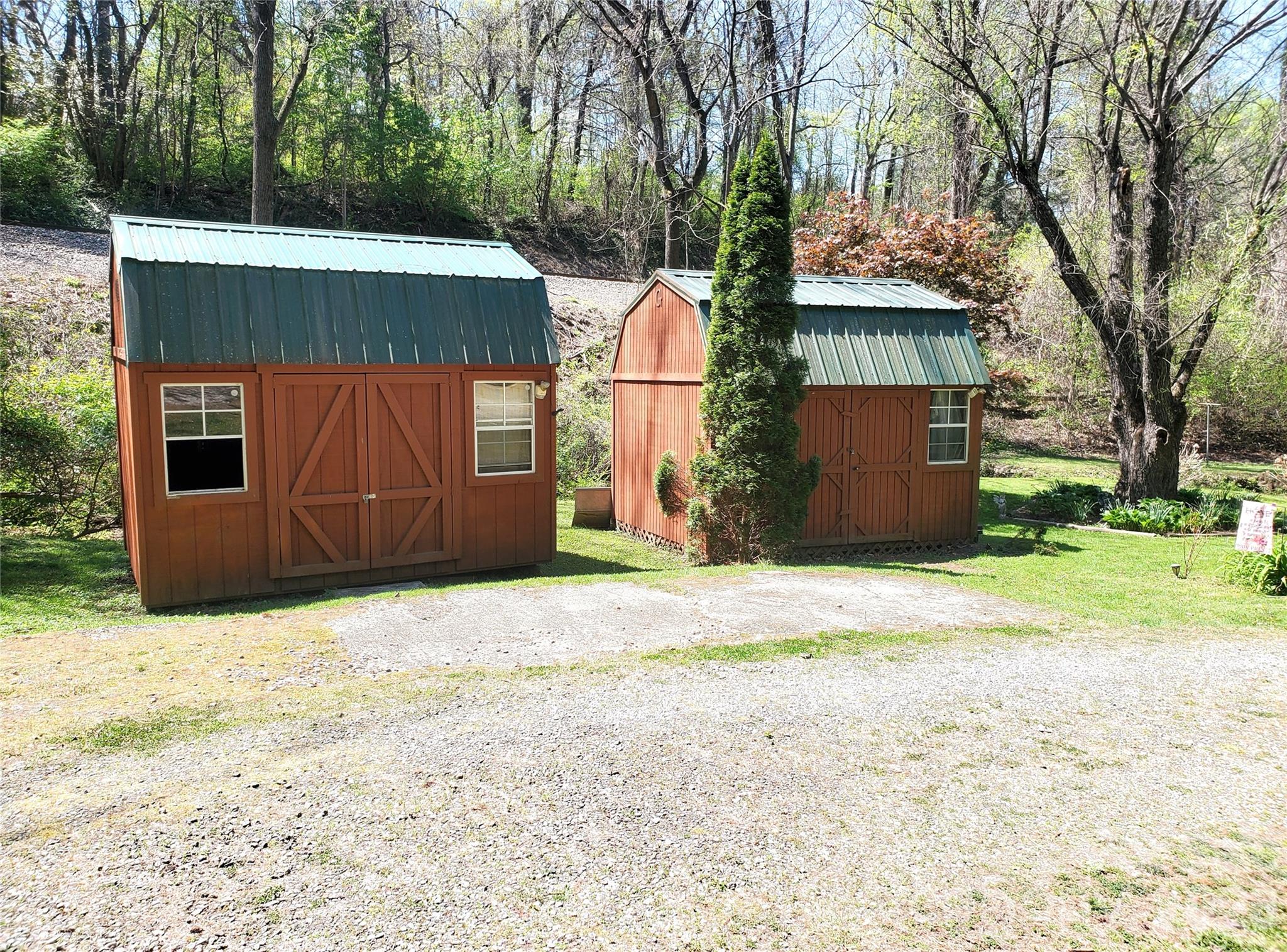 20 Homewood Drive Property Photo 4