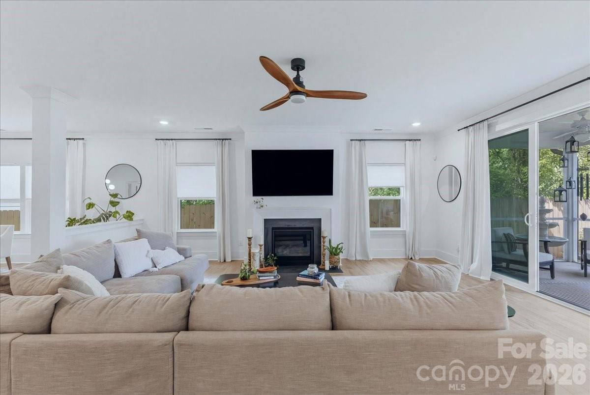 2904 Clemson Avenue Property Photo 8
