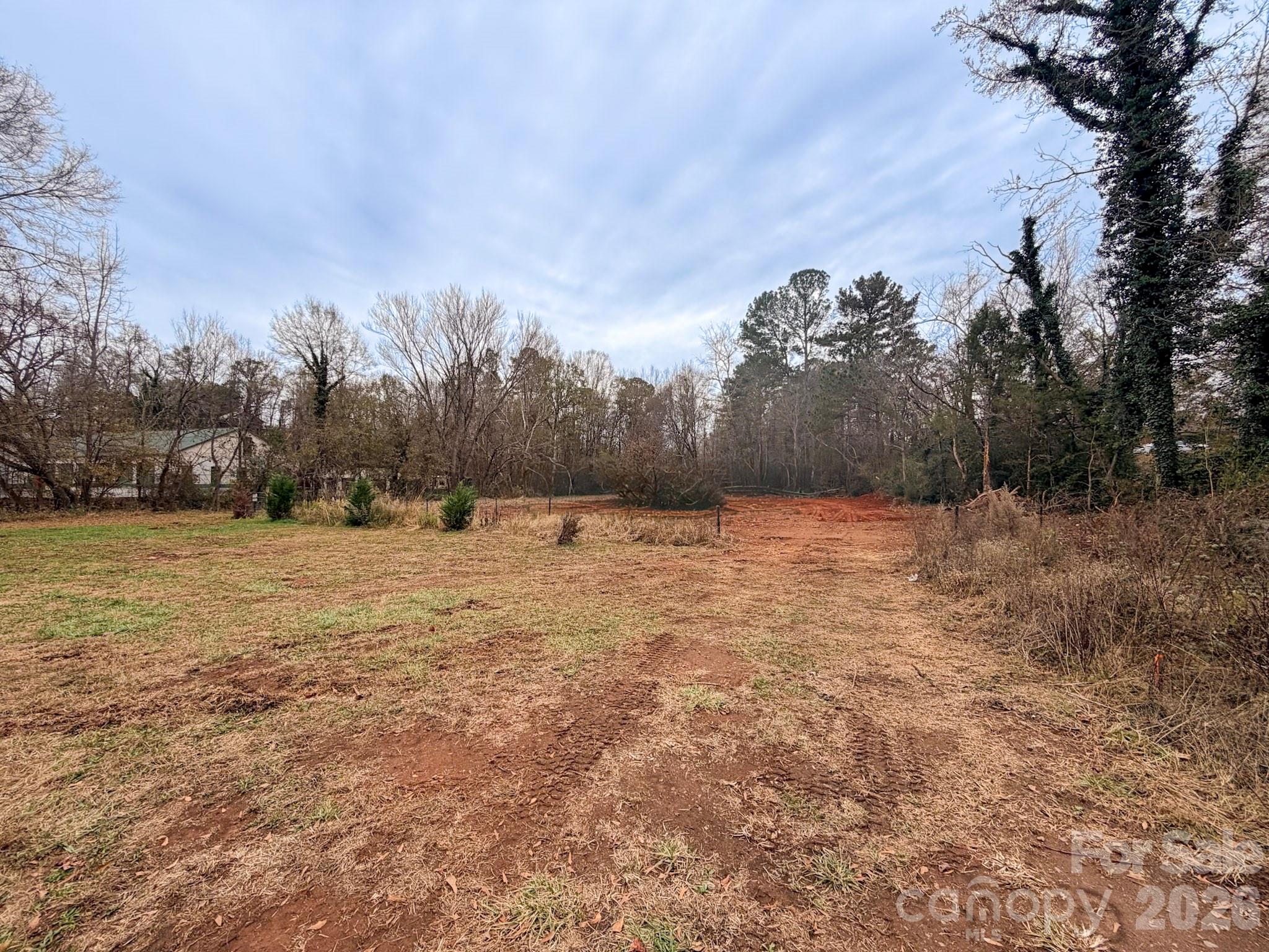 2738b Poinsett Highway Property Photo 1