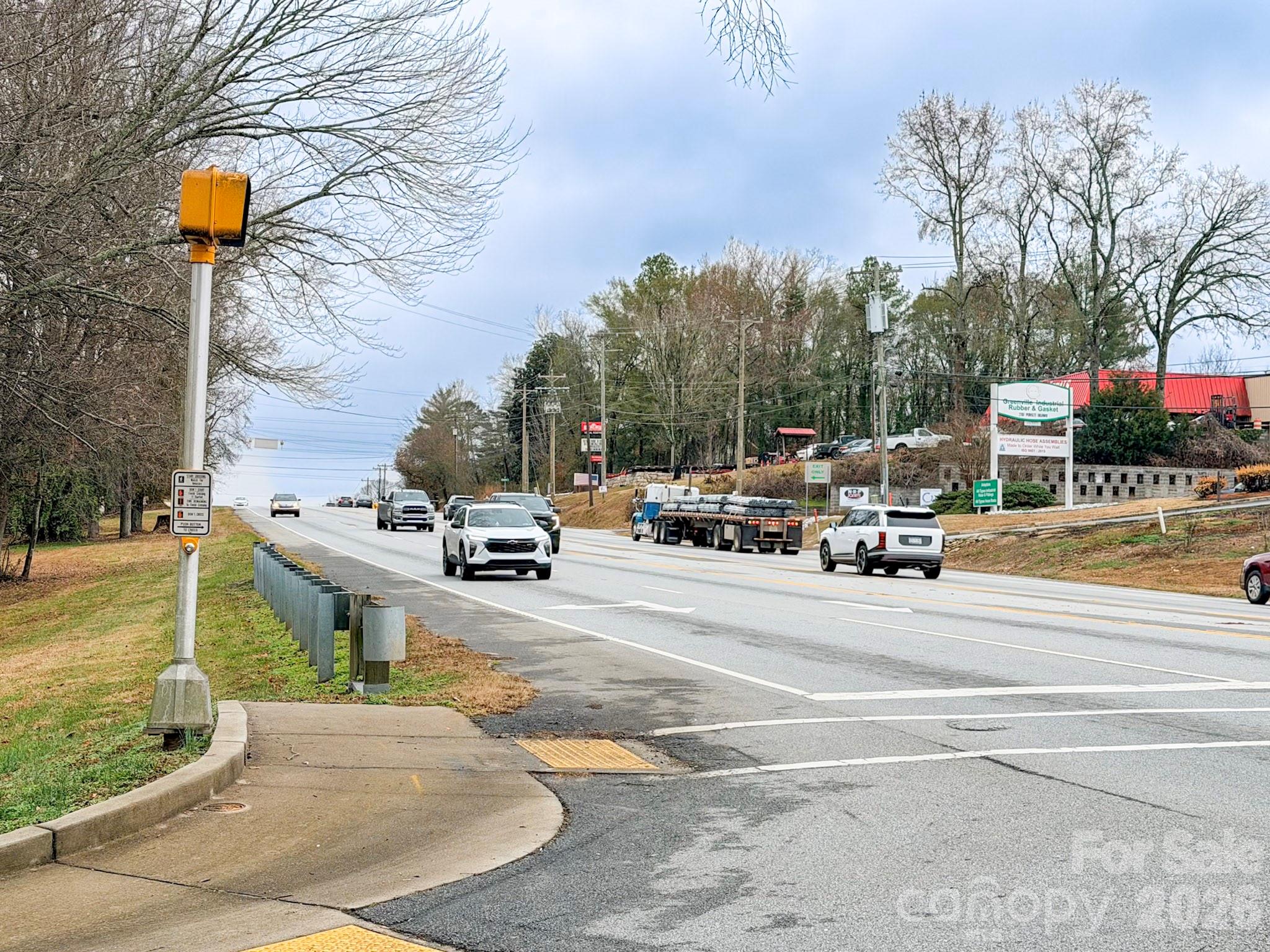 2738b Poinsett Highway Property Photo 3