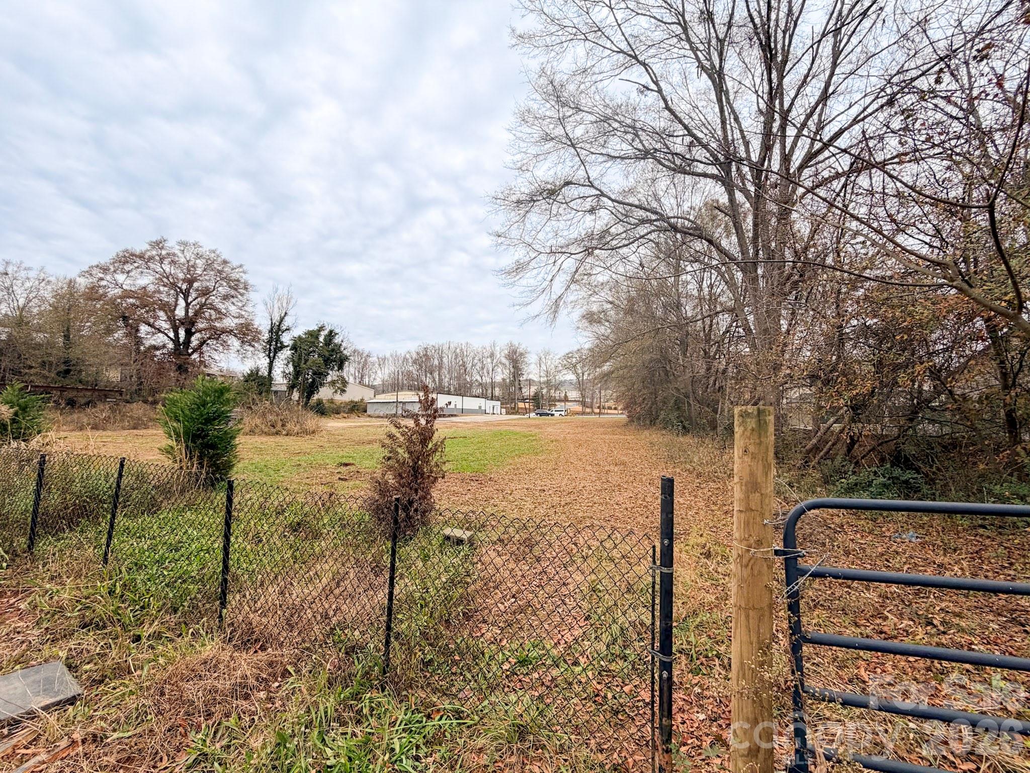 2738b Poinsett Highway Property Photo 8