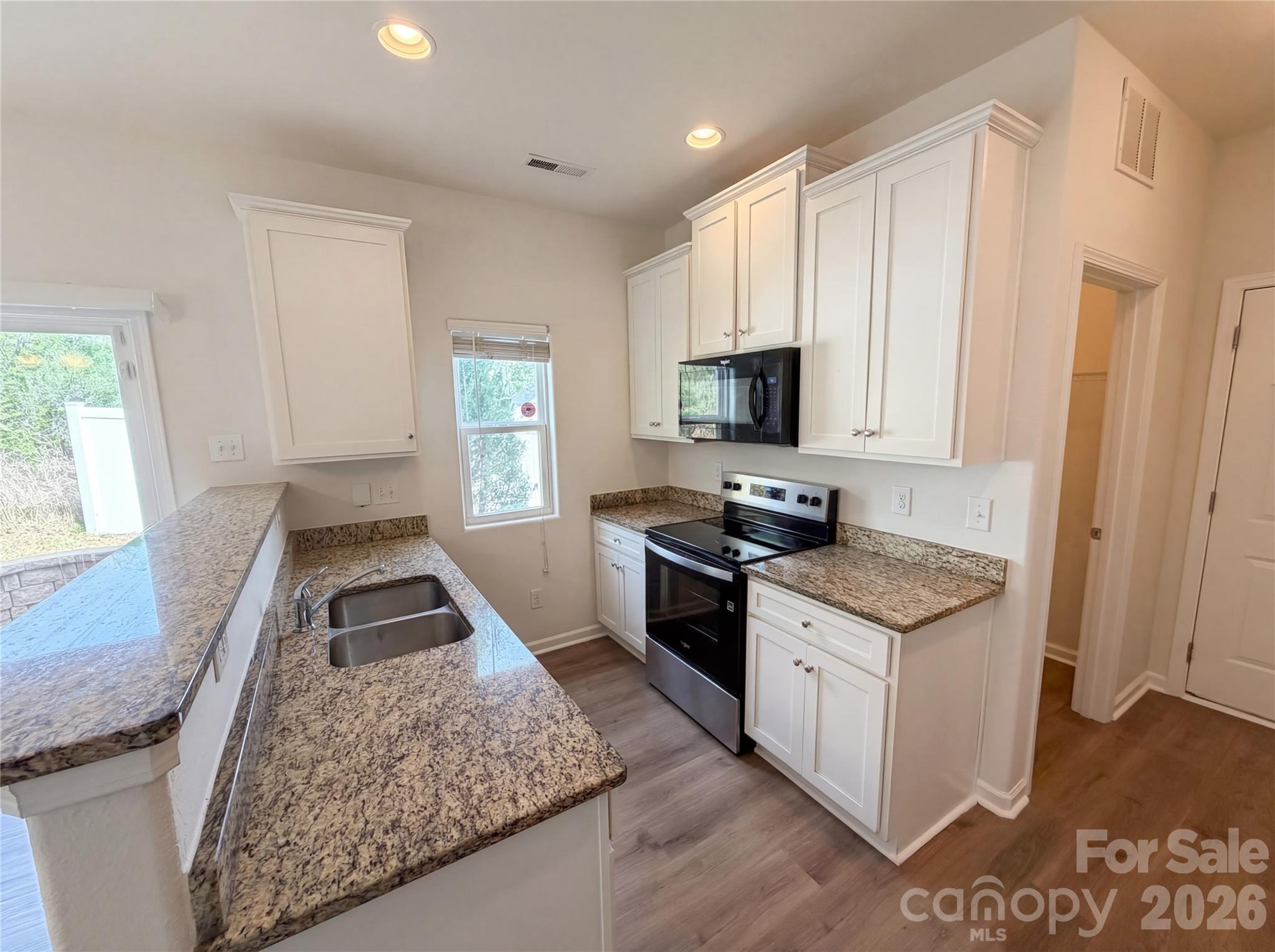 8321 Candlenut Lane Property Photo 9