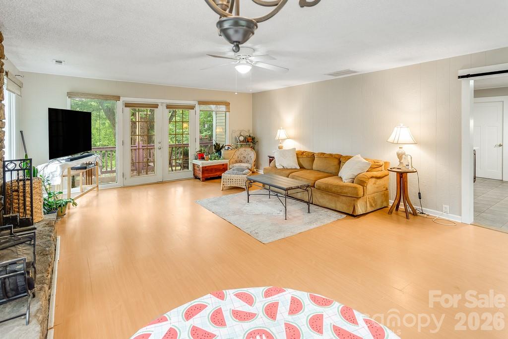 3 Odie Lane Property Photo 6