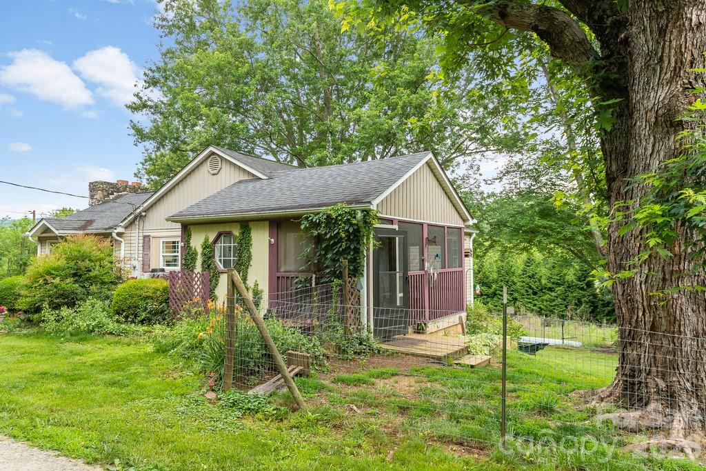 3 Odie Lane Property Photo 37