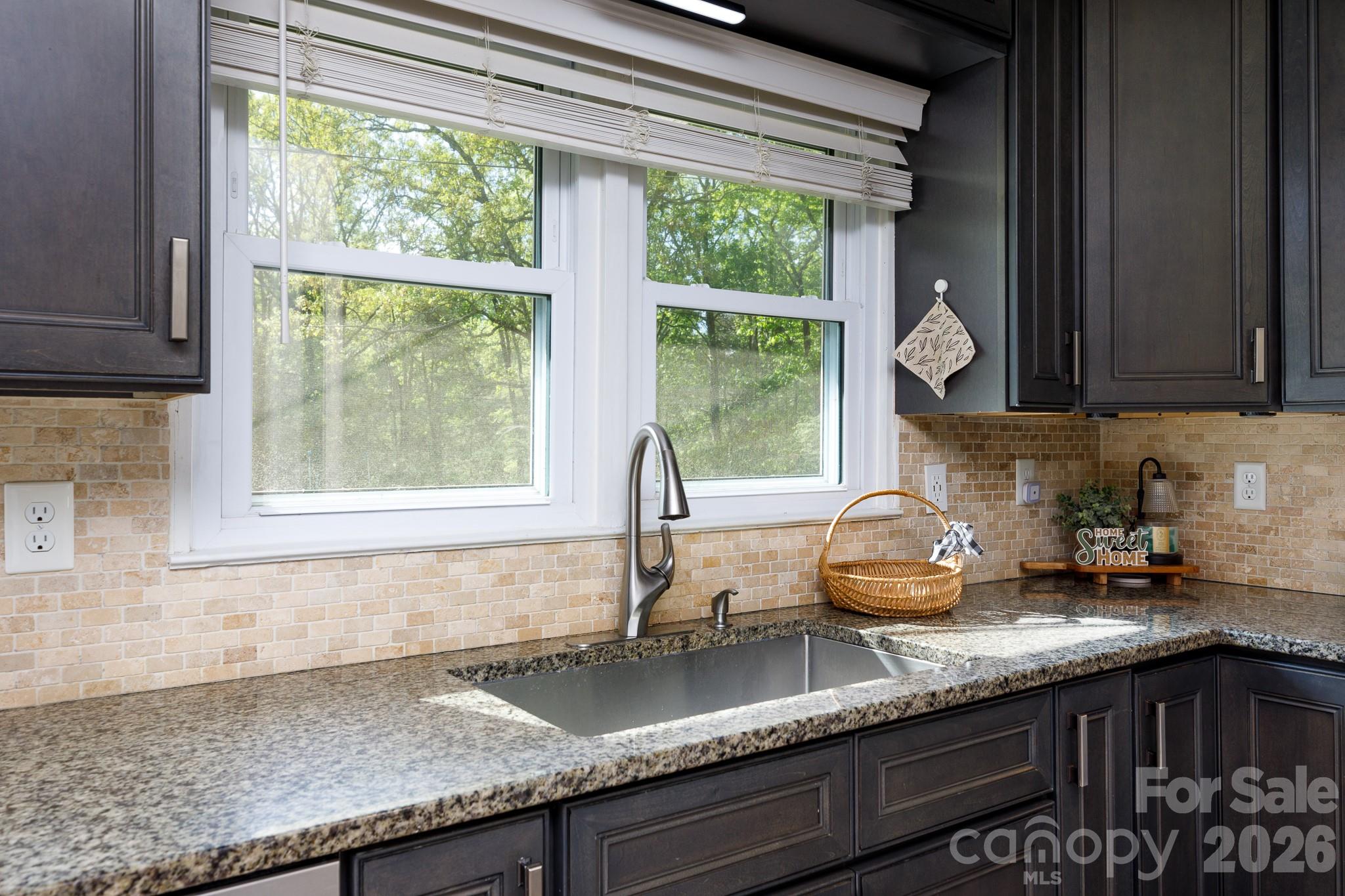 122 Crestwood Drive Property Photo 13
